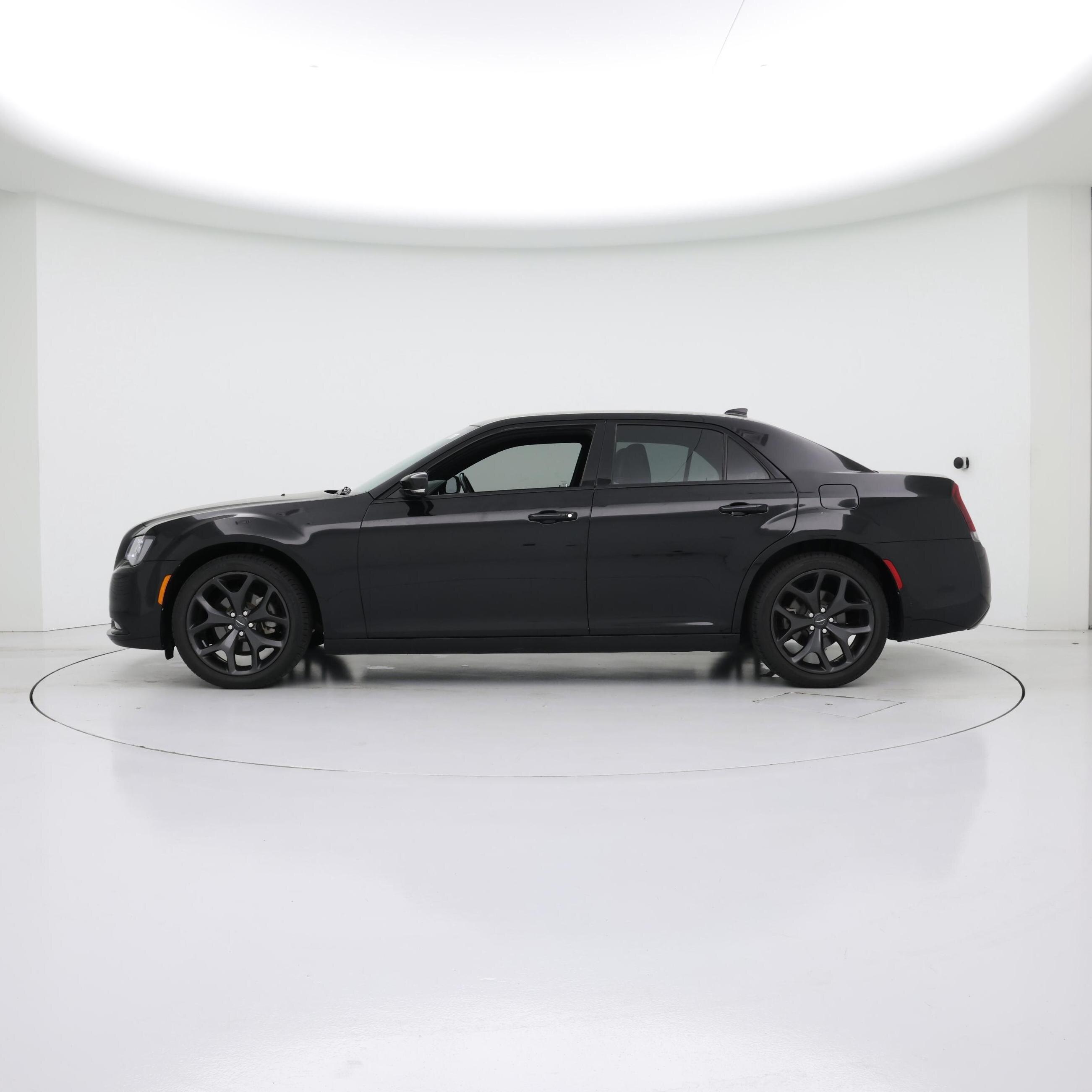 Thumbnail: 2021 Chrysler 300 - 3