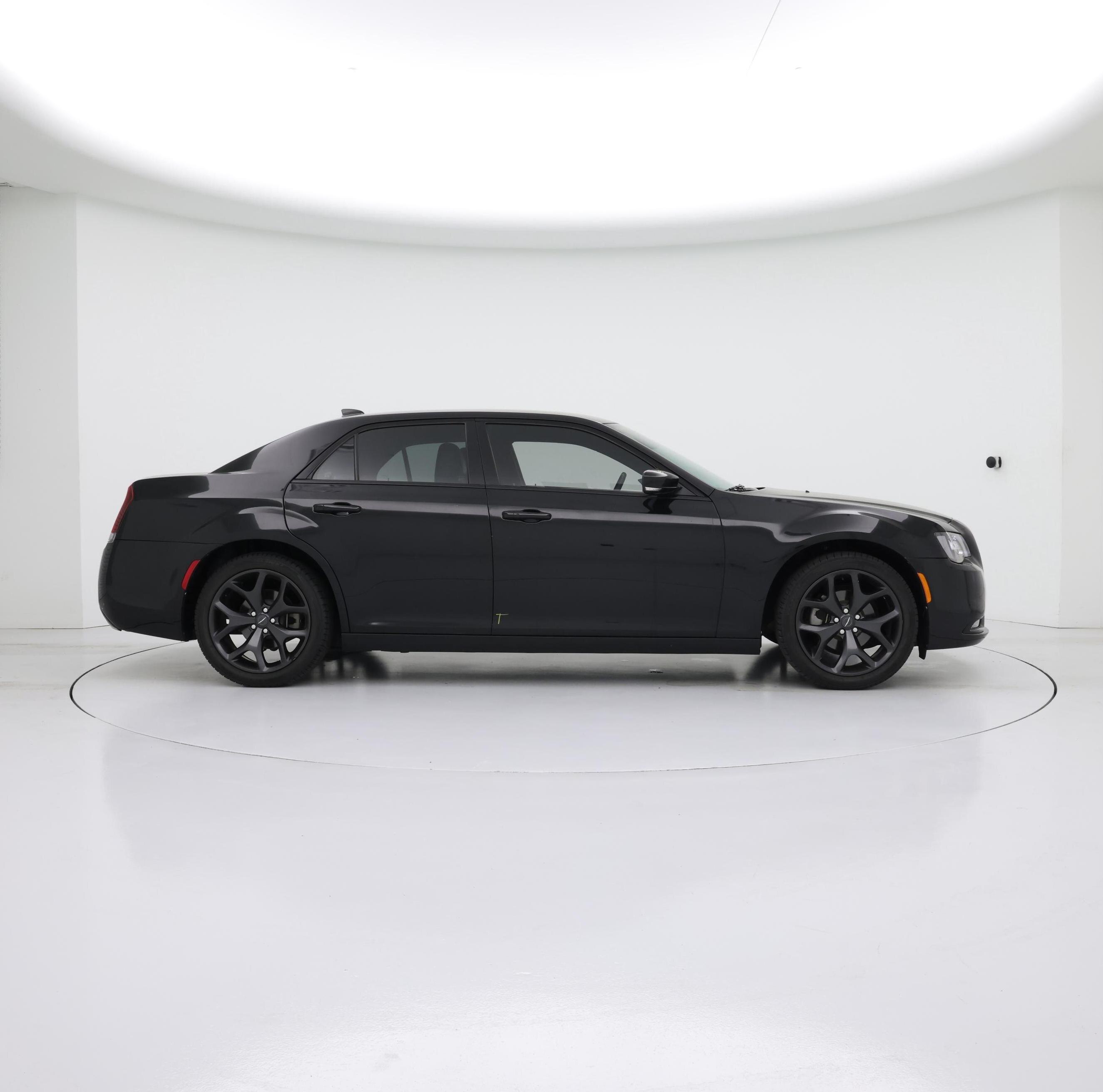 Thumbnail: 2021 Chrysler 300 - 7