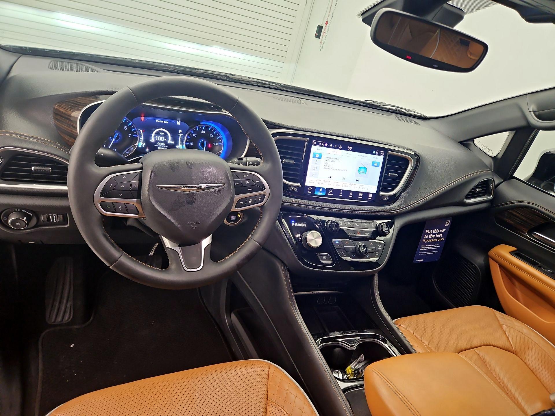 Thumbnail: 2023 Chrysler Pacifica - 9
