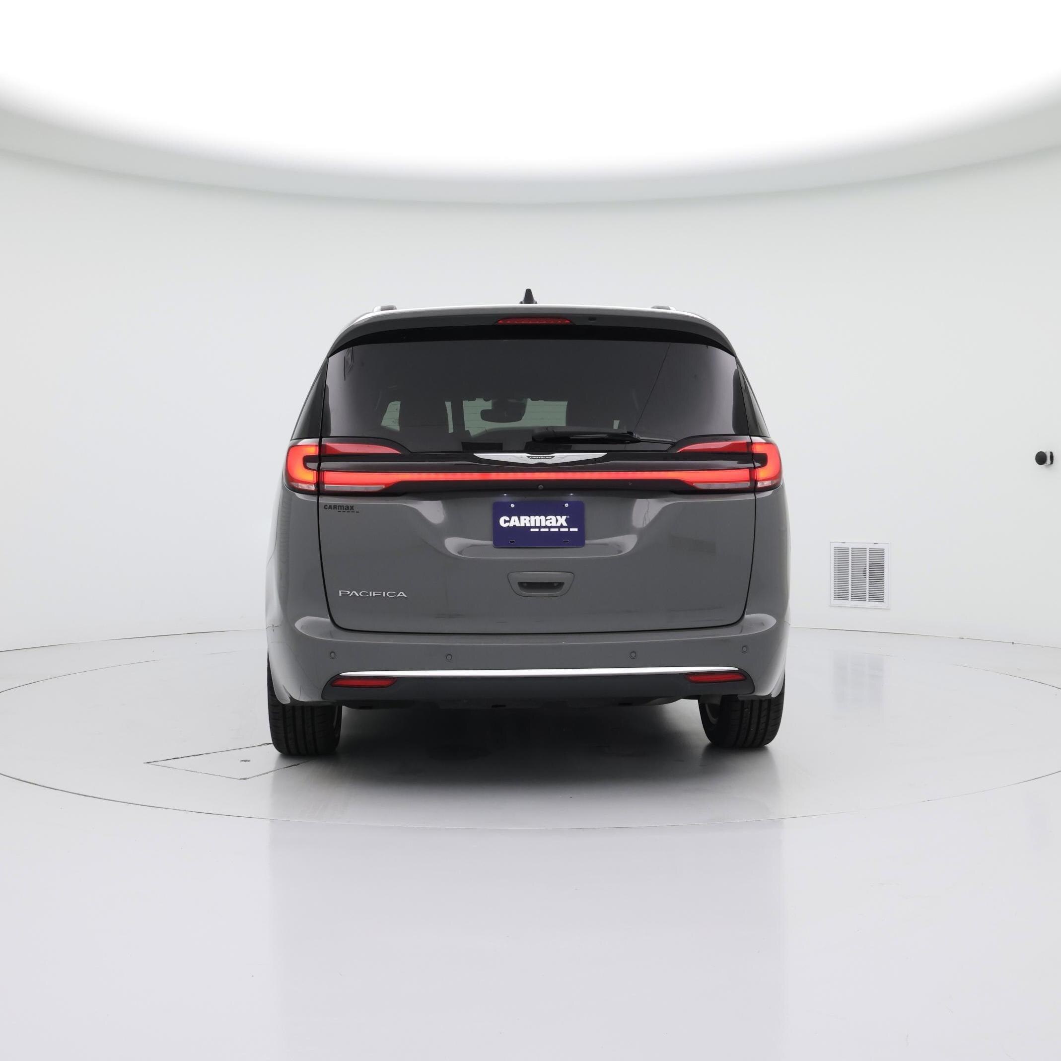 Thumbnail: 2023 Chrysler Pacifica - 6