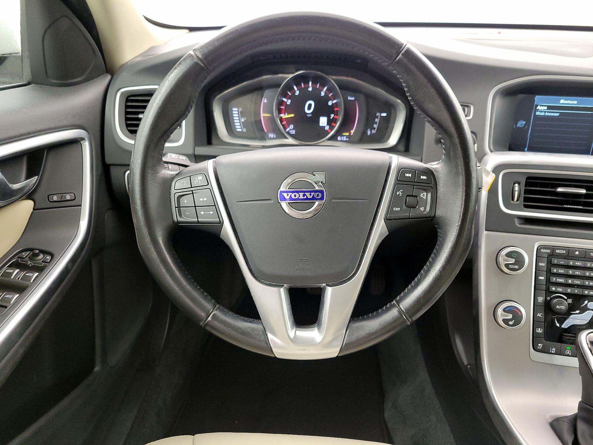 Thumbnail: 2017 Volvo S60 - 10