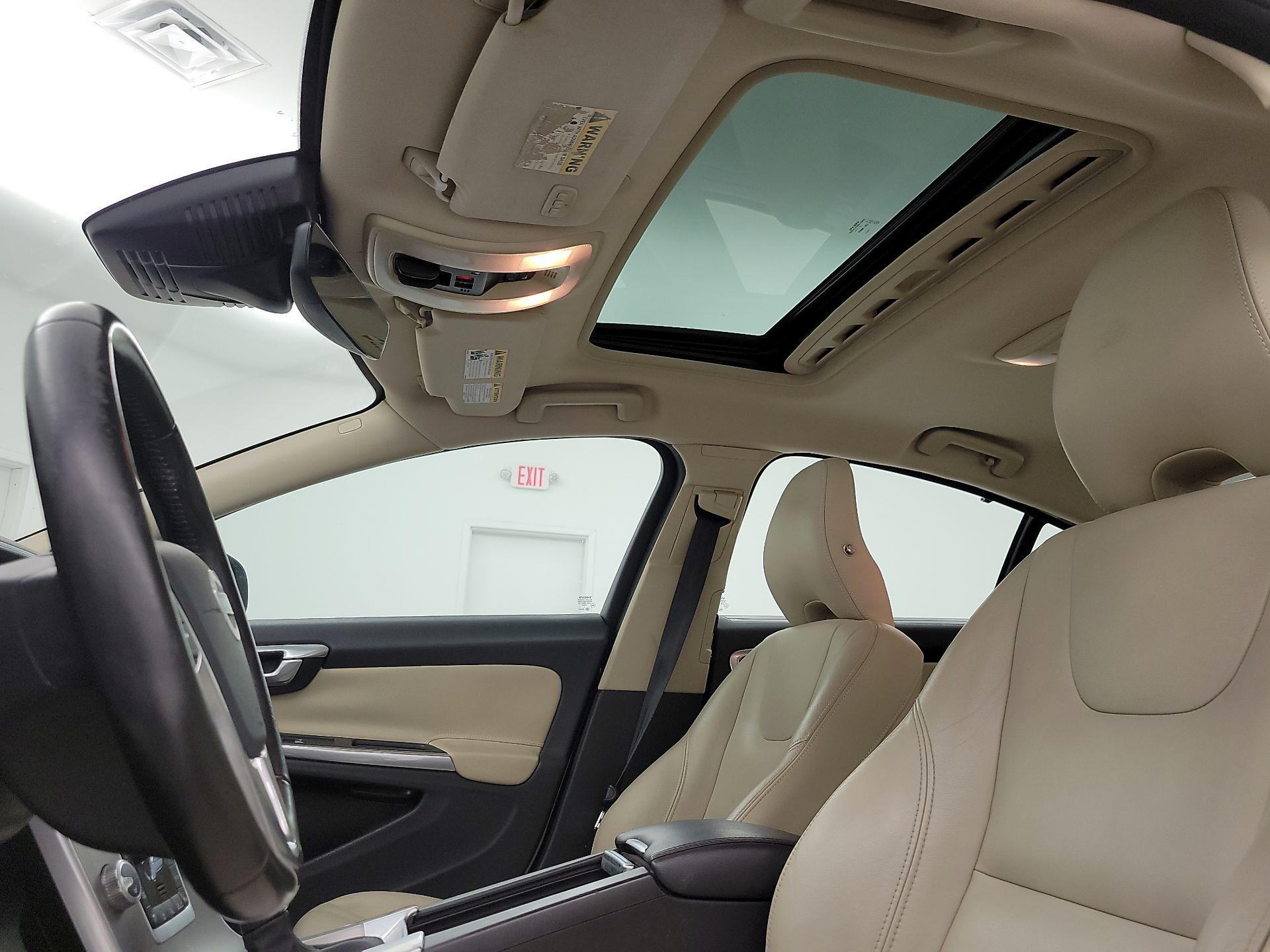 Thumbnail: 2017 Volvo S60 - 19