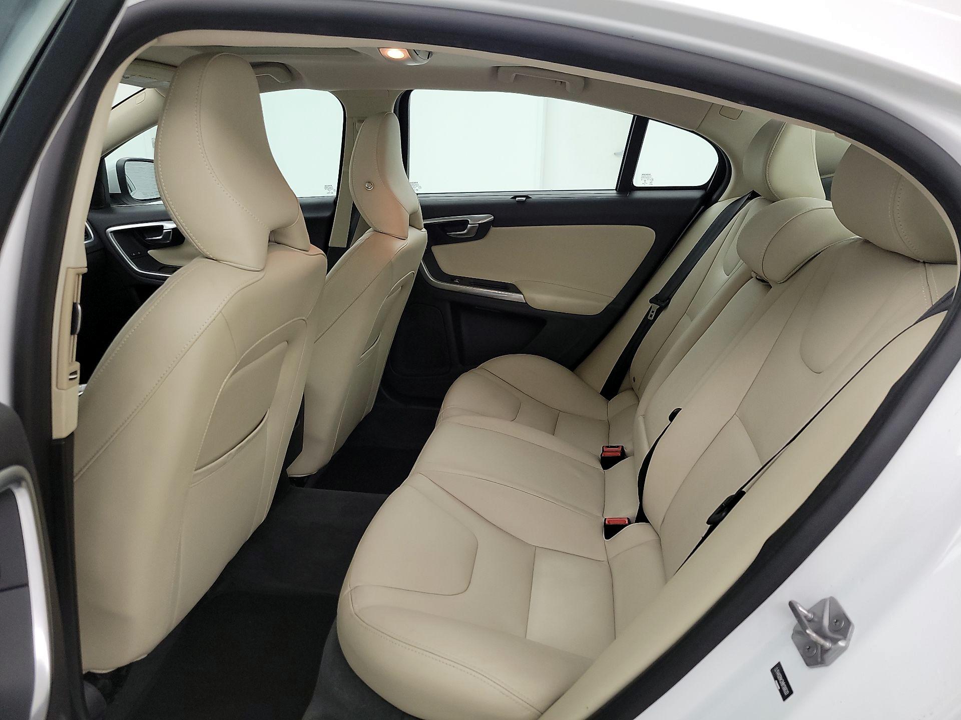 Thumbnail: 2017 Volvo S60 - 20