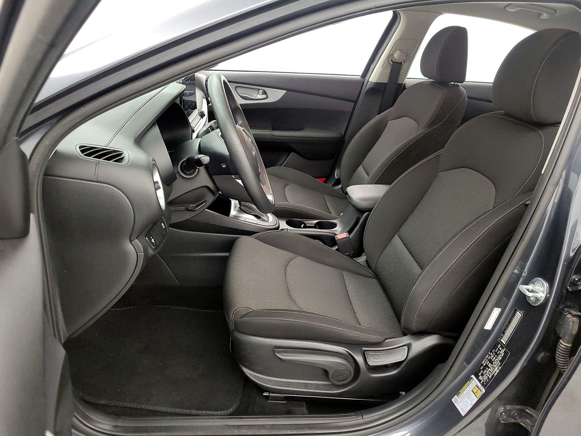 Thumbnail: 2023 Kia Forte - 11