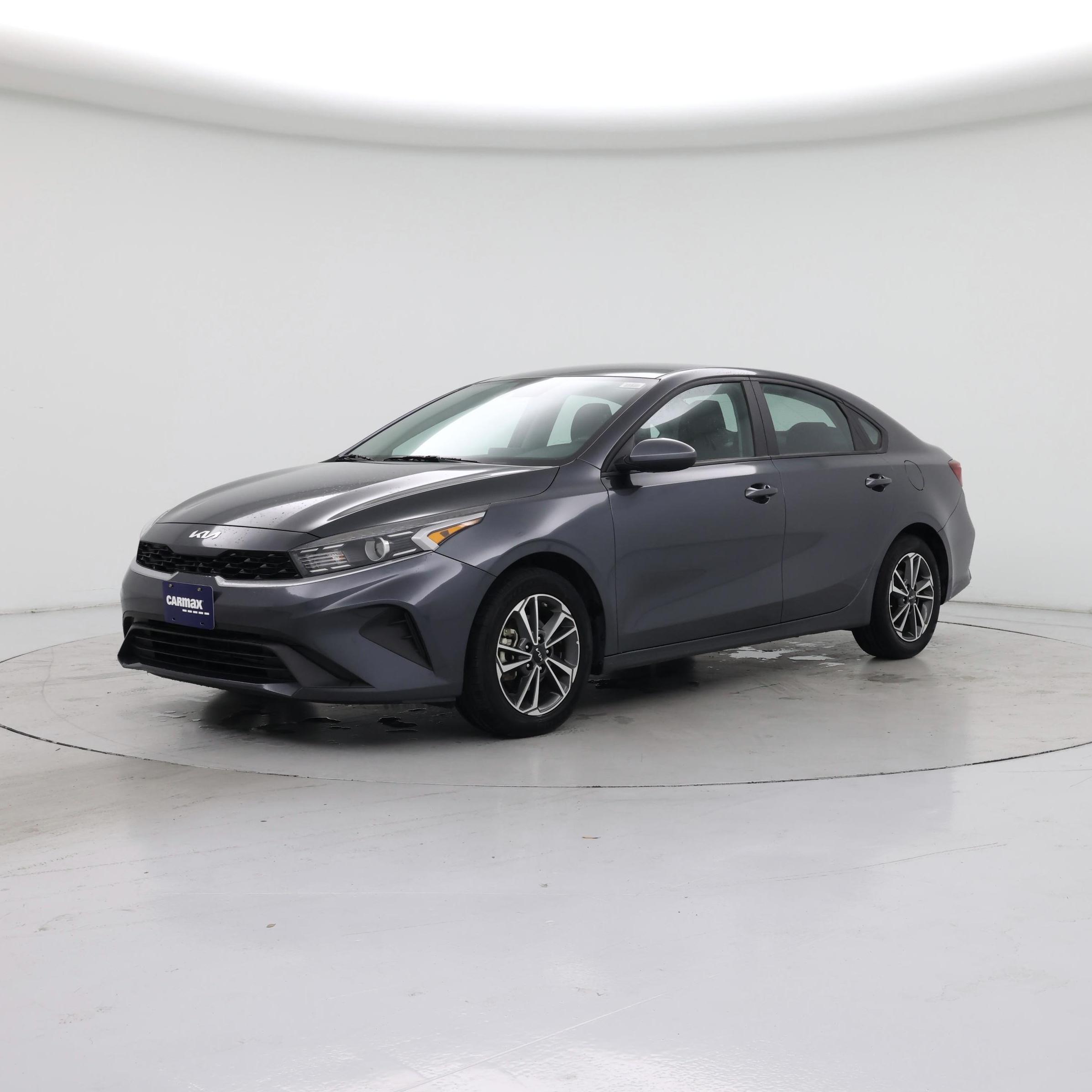 Thumbnail: 2023 Kia Forte - 4