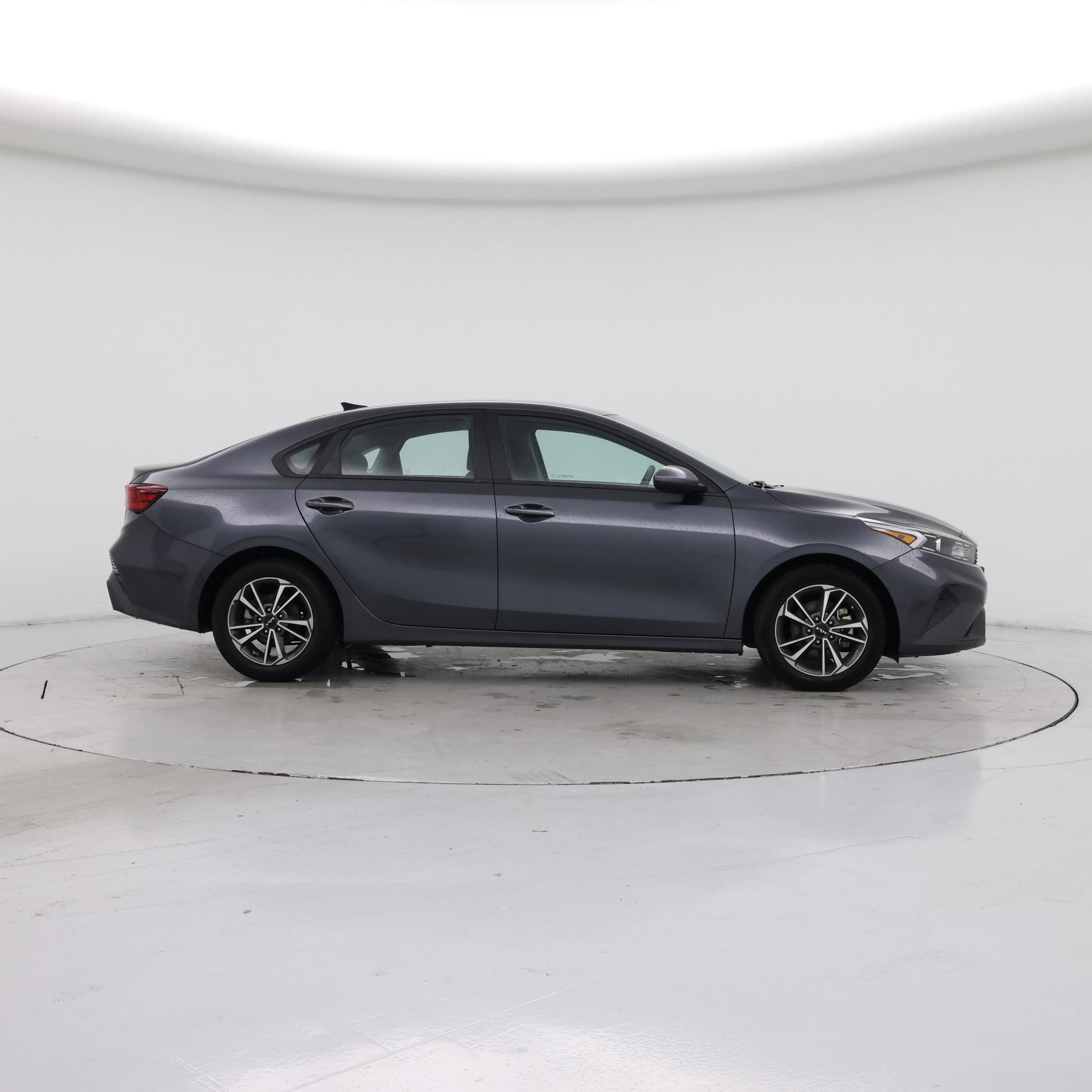 Thumbnail: 2023 Kia Forte - 7