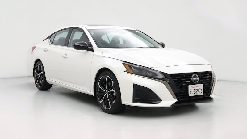 2024 Nissan Altima SR Hero Image