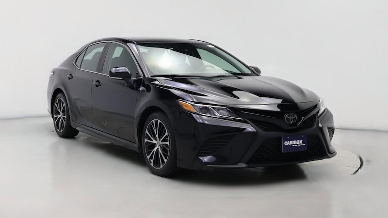 2020 Toyota Camry SE Hero Image