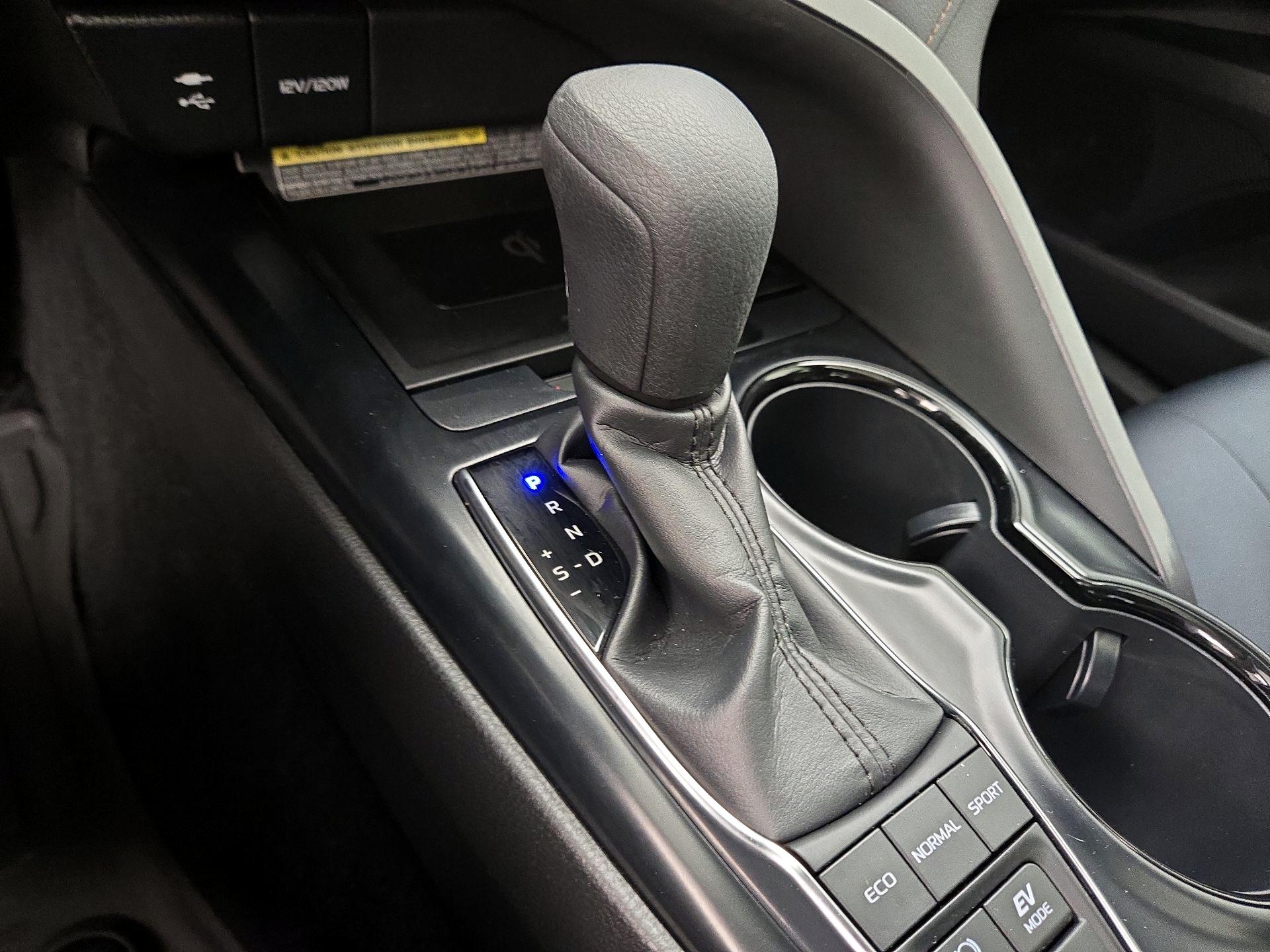 Thumbnail: 2019 Toyota Camry - 17