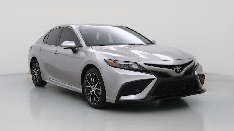 2022 Toyota Camry SE Hero Image