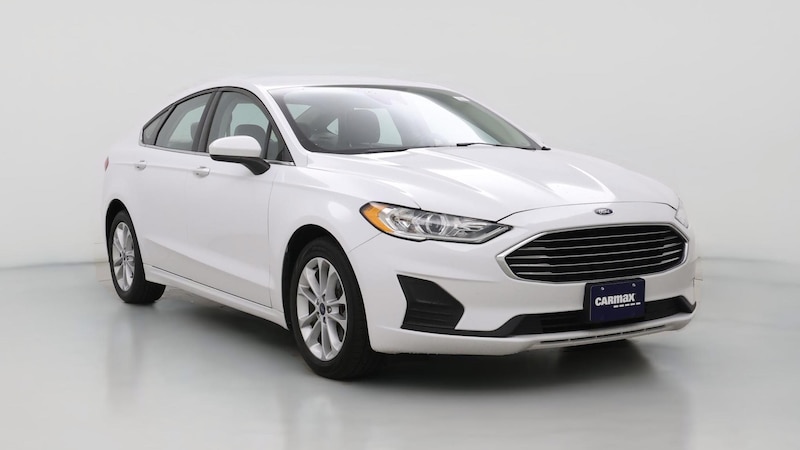 2020 Ford Fusion SE Hero Image
