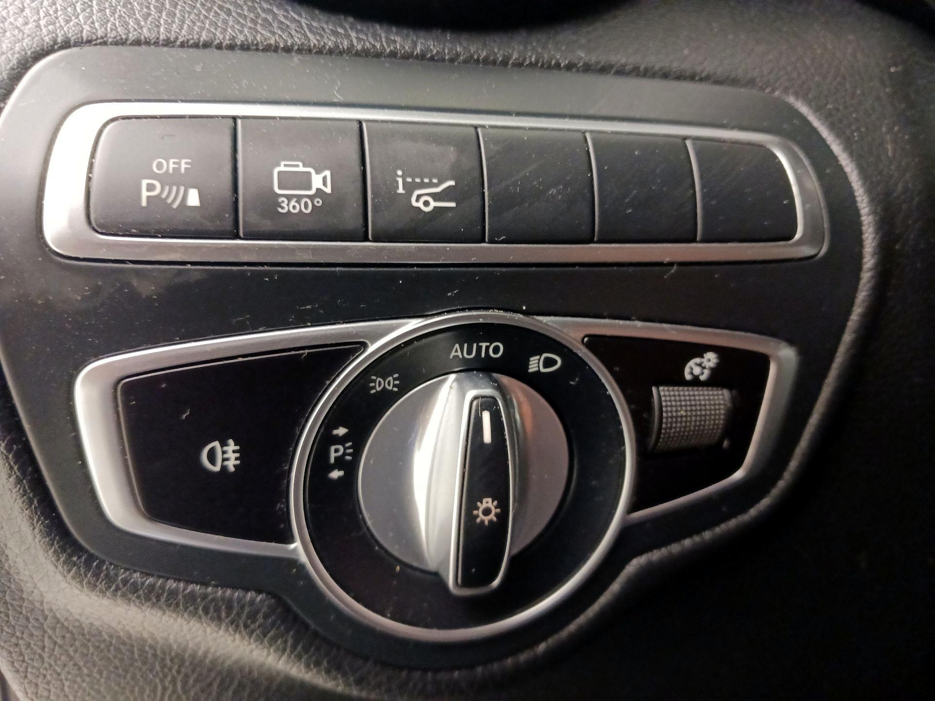 Thumbnail: 2019 Mercedes-Benz GLC - 13