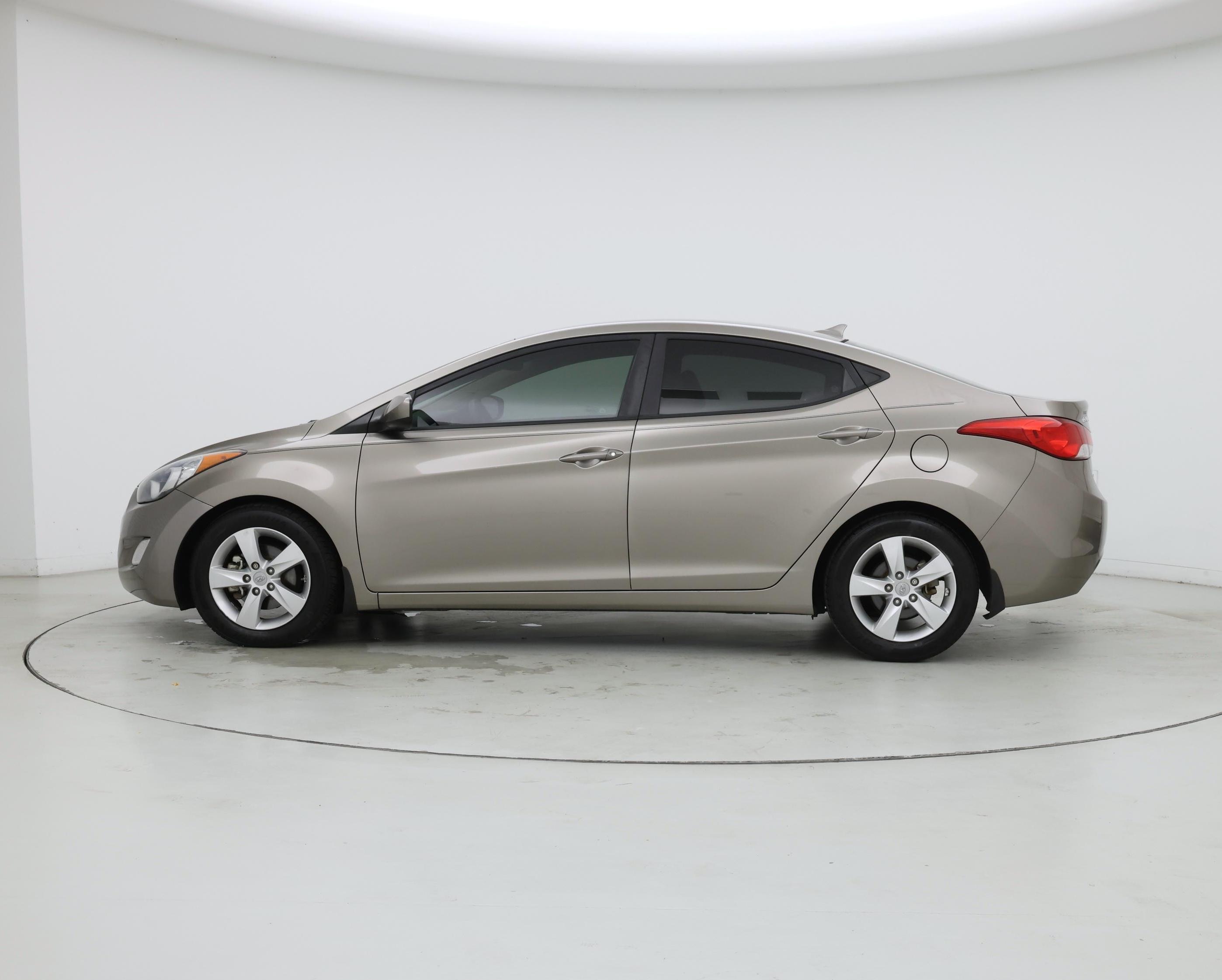 Thumbnail: 2013 Hyundai Elantra - 3