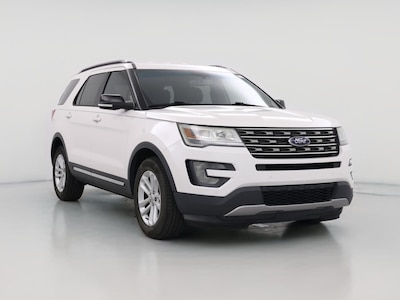 White 2017 Ford Explorer XLT