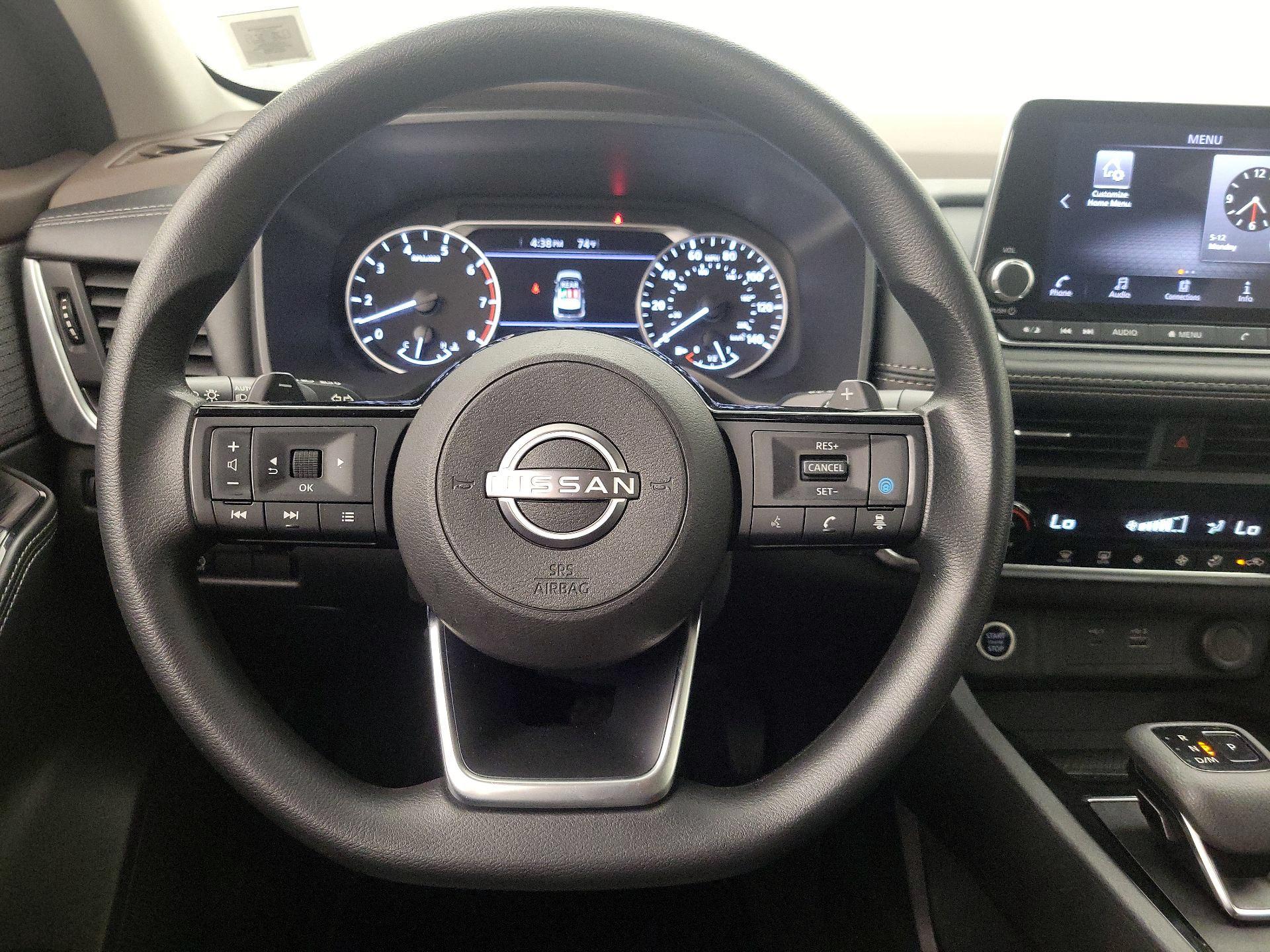 Thumbnail: 2023 Nissan Rogue - 10