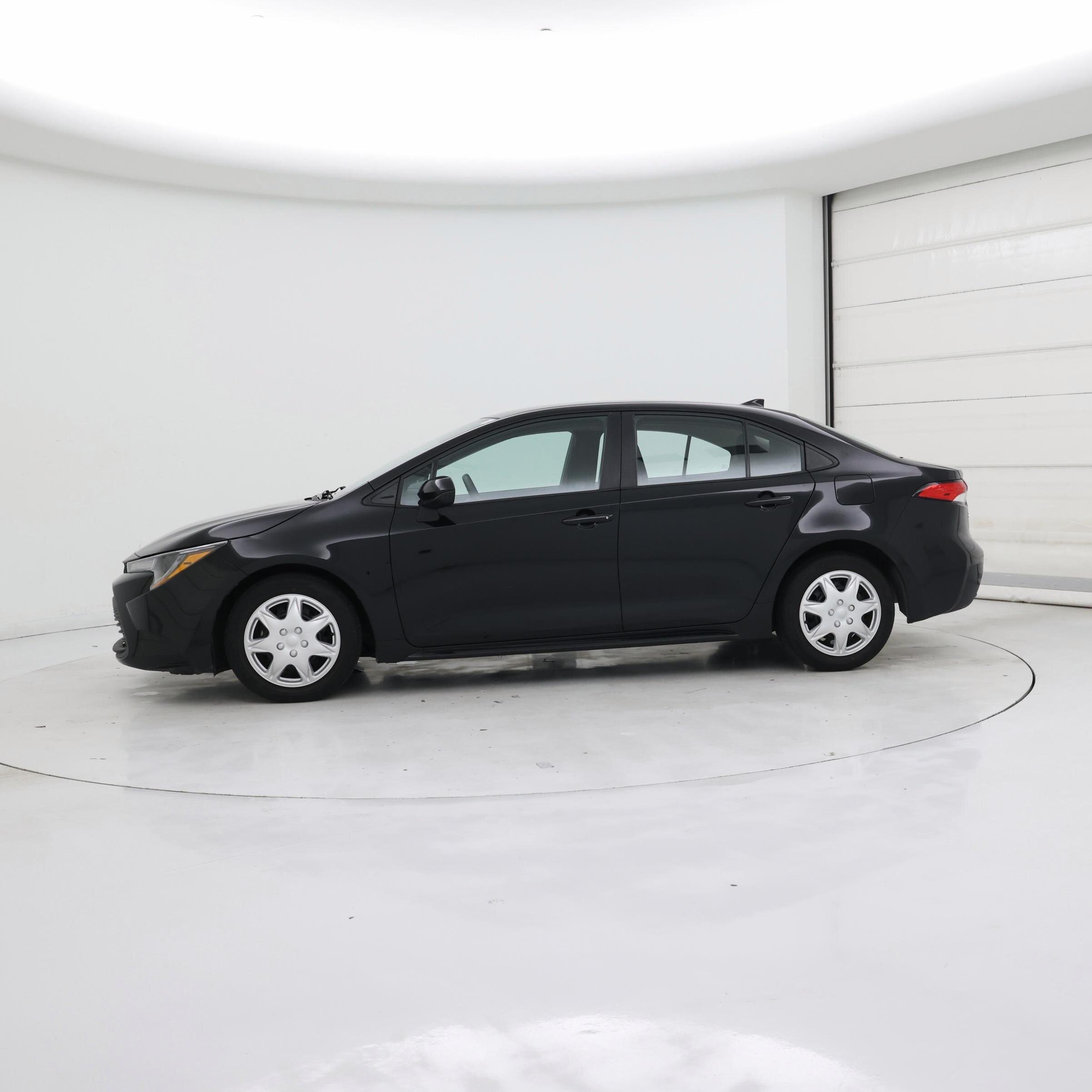 Thumbnail: 2023 Toyota Corolla - 3