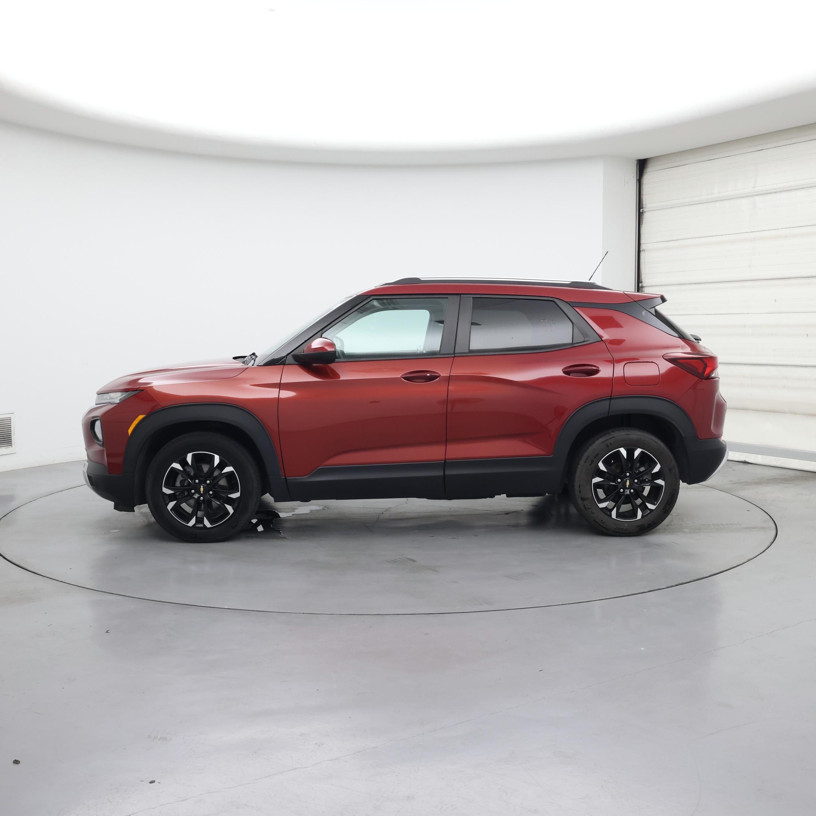 Thumbnail: 2021 Chevrolet TrailBlazer - 3