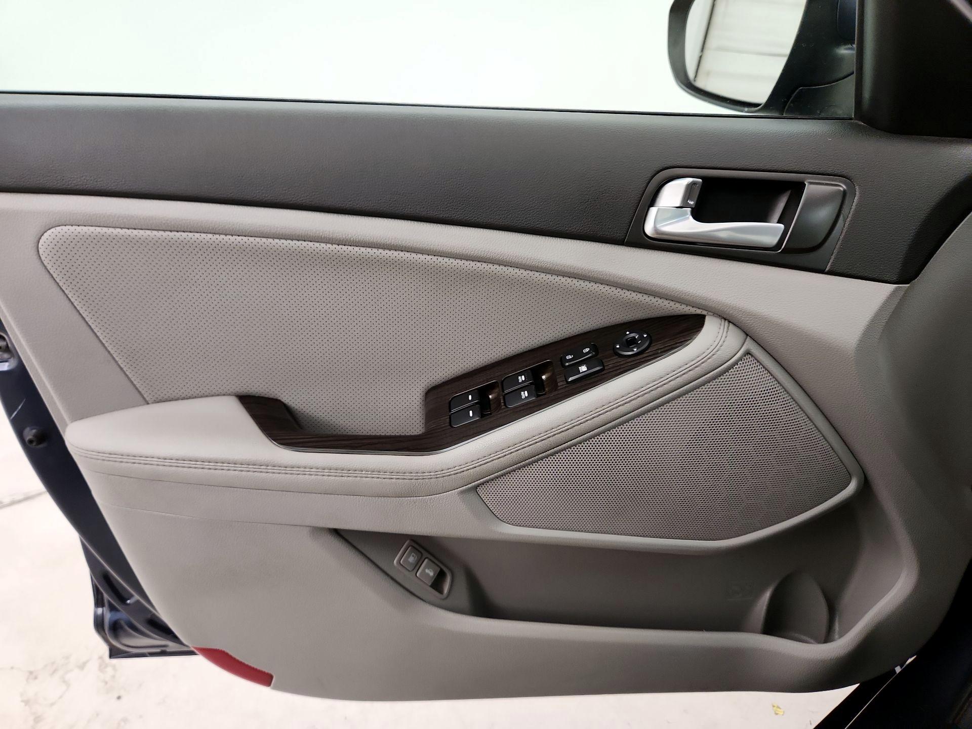 Thumbnail: 2015 Kia Optima - 12