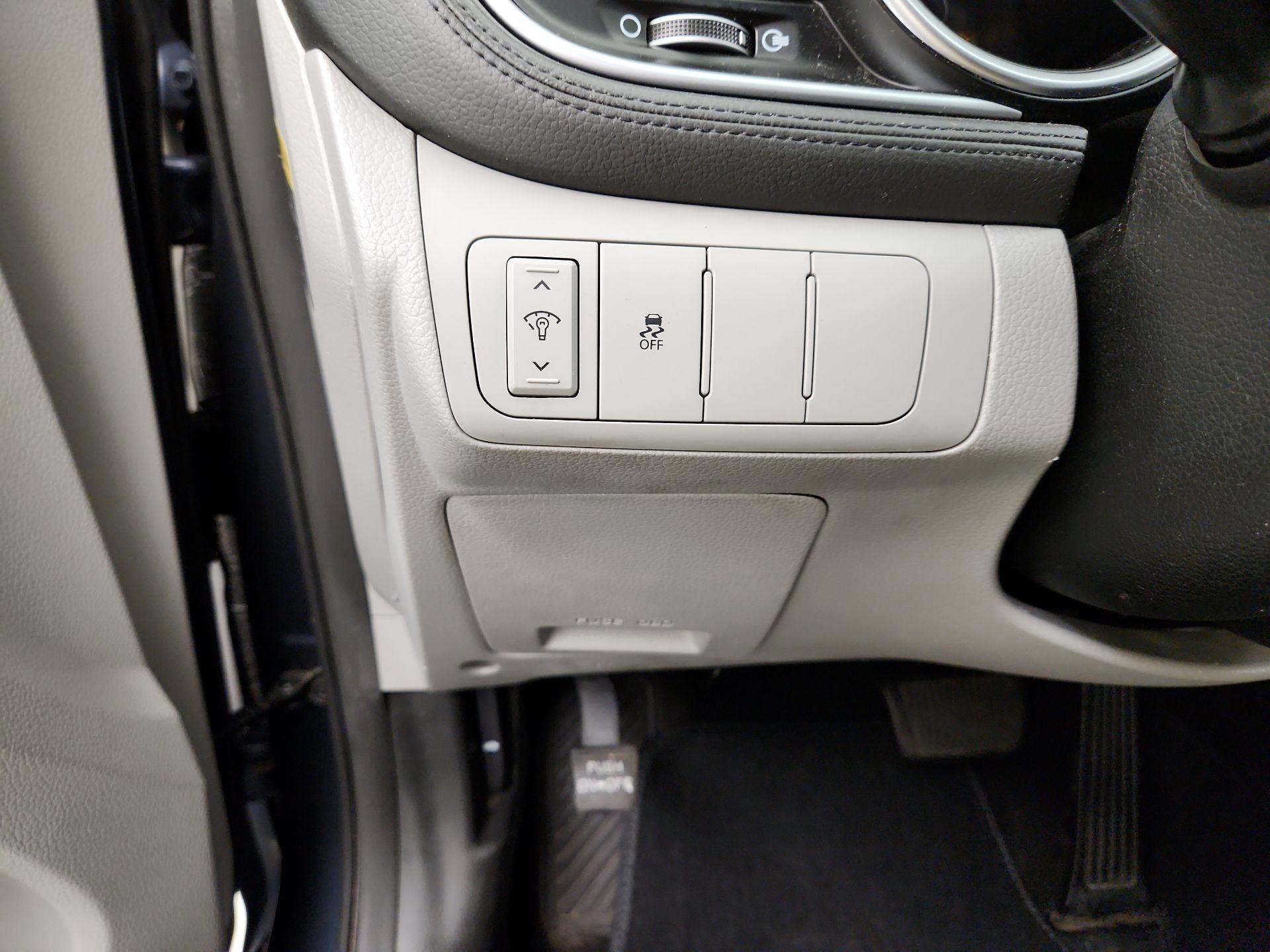 Thumbnail: 2015 Kia Optima - 13