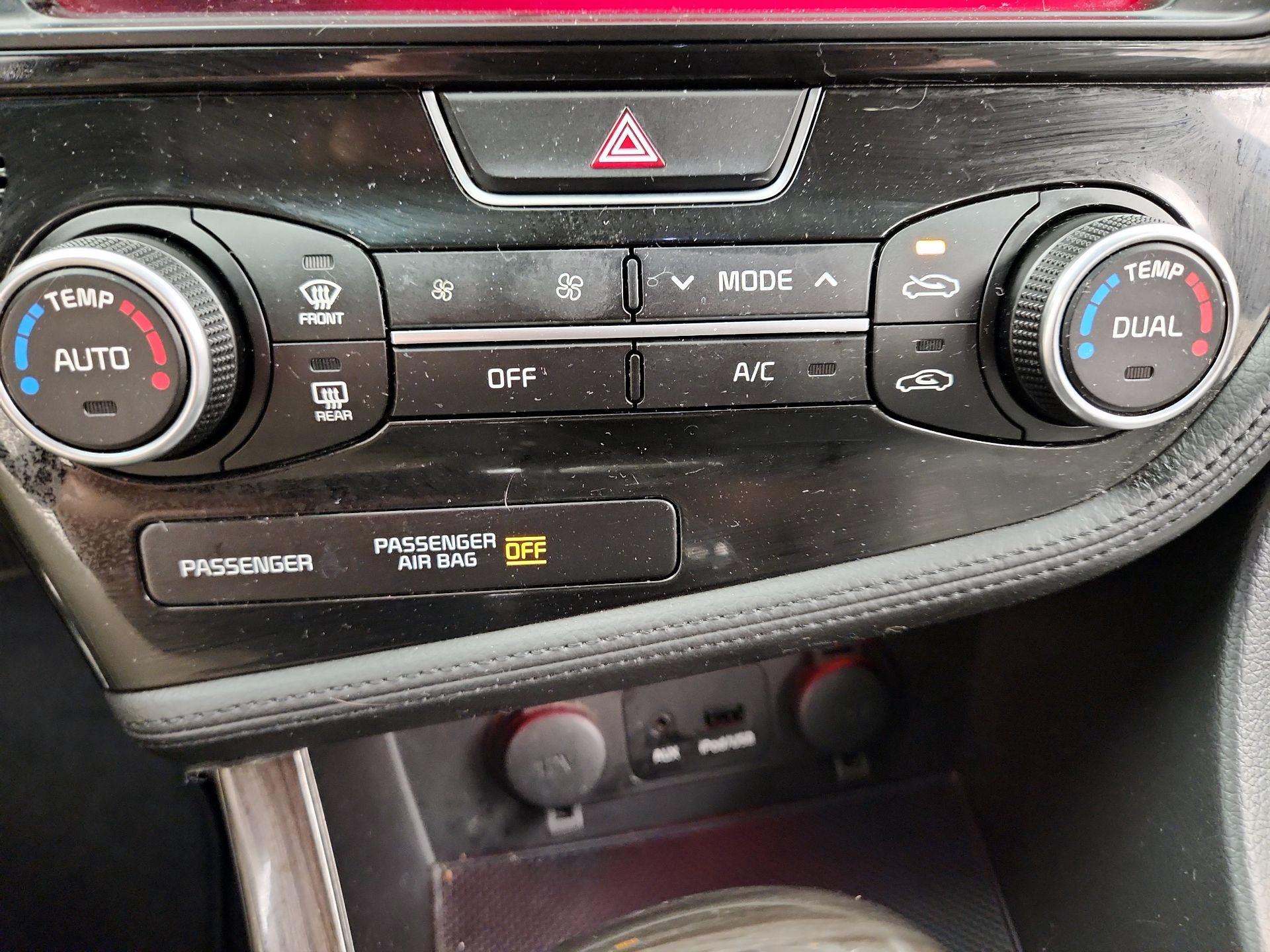Thumbnail: 2015 Kia Optima - 15