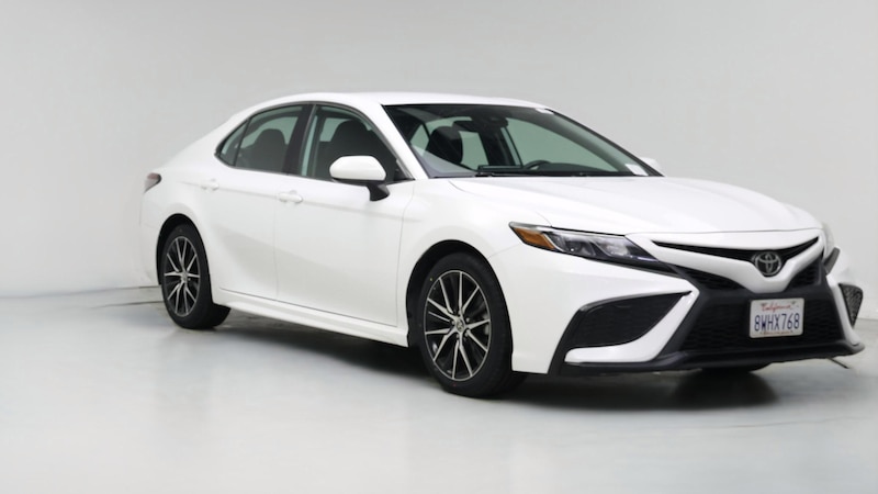 2021 Toyota Camry SE Hero Image