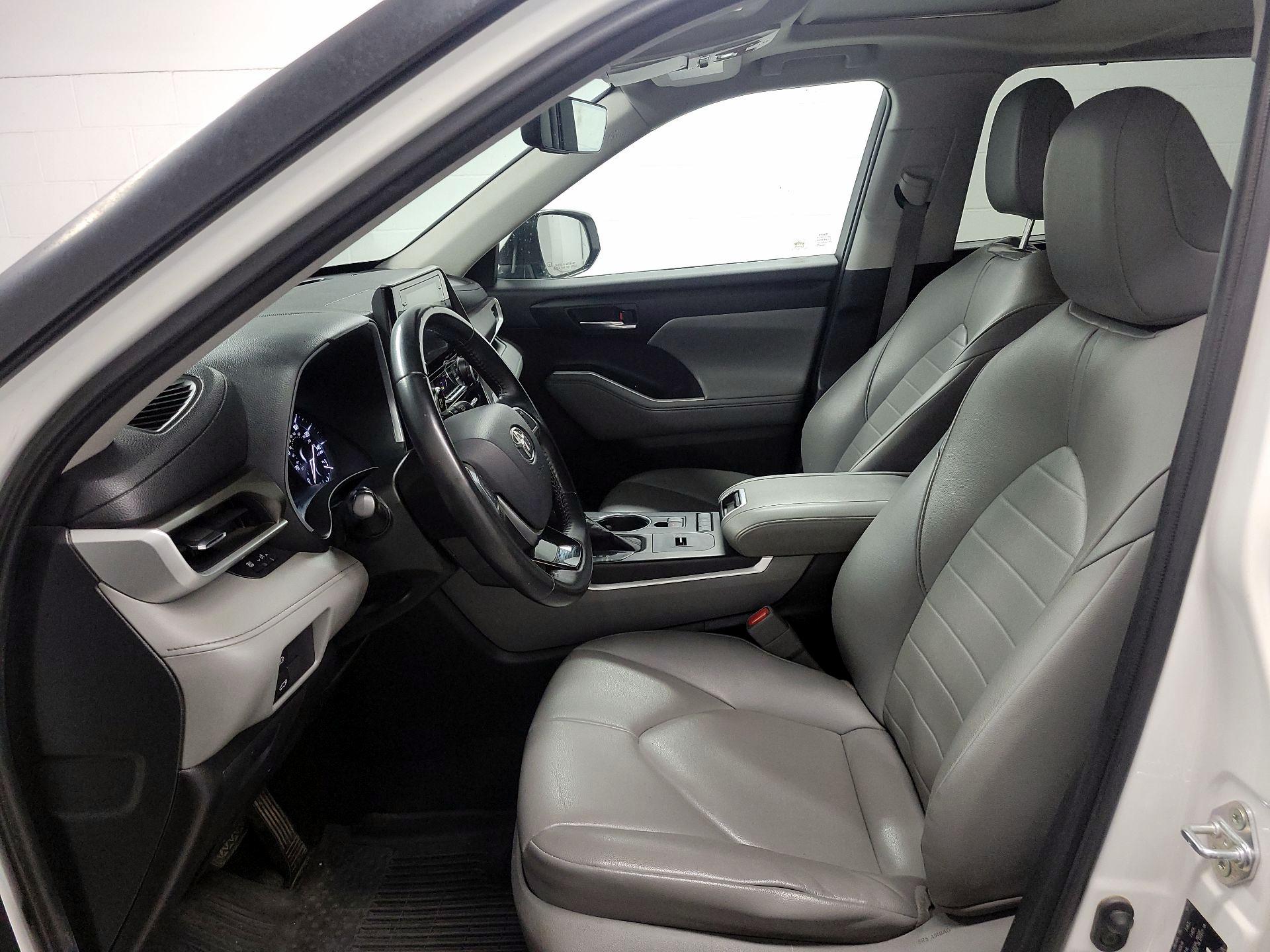 Thumbnail: 2020 Toyota Highlander - 11