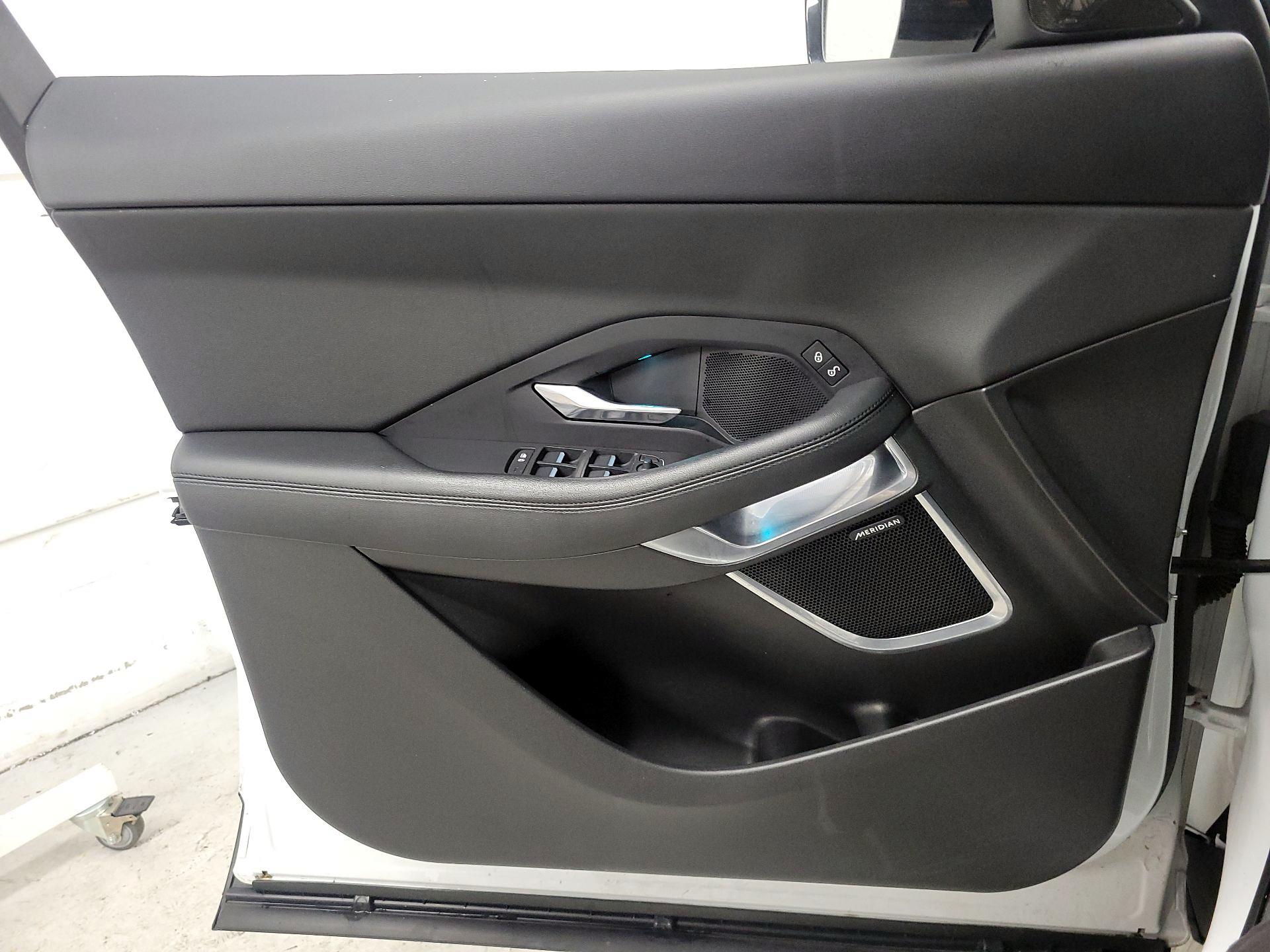 Thumbnail: 2020 Jaguar E-Pace - 12
