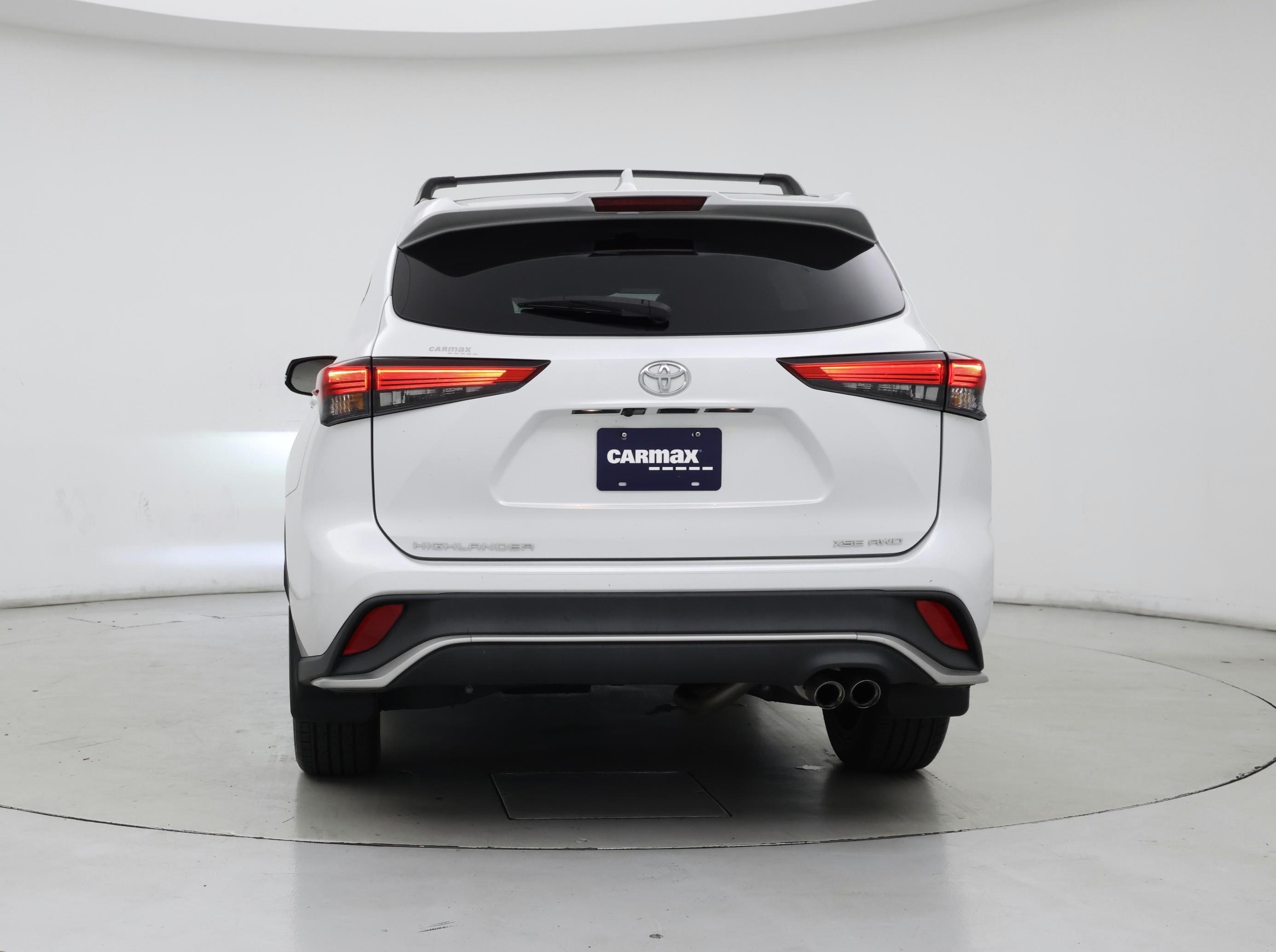Thumbnail: 2022 Toyota Highlander - 6