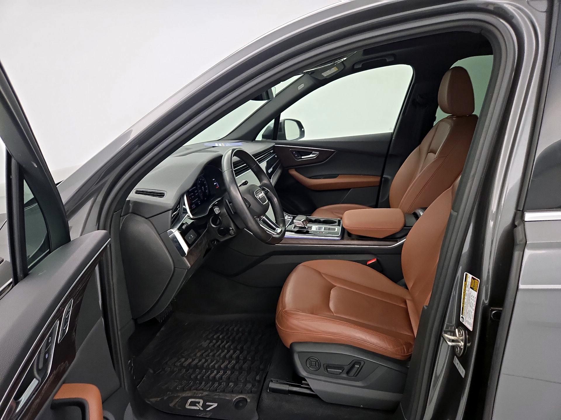 Thumbnail: 2021 Audi Q7 - 11