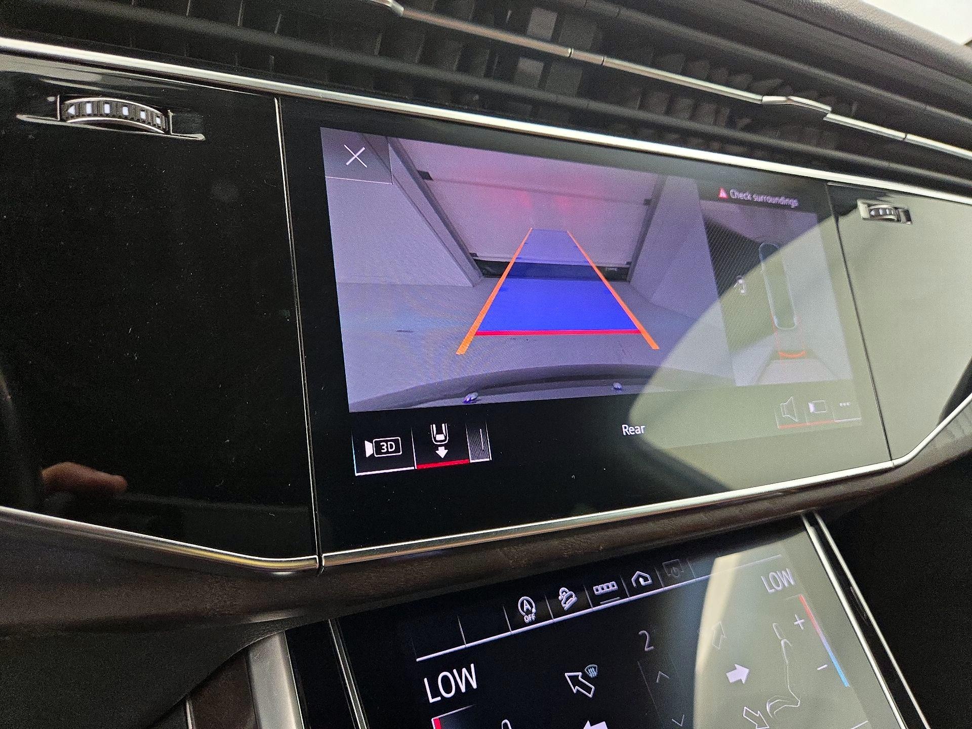 Thumbnail: 2021 Audi Q7 - 15