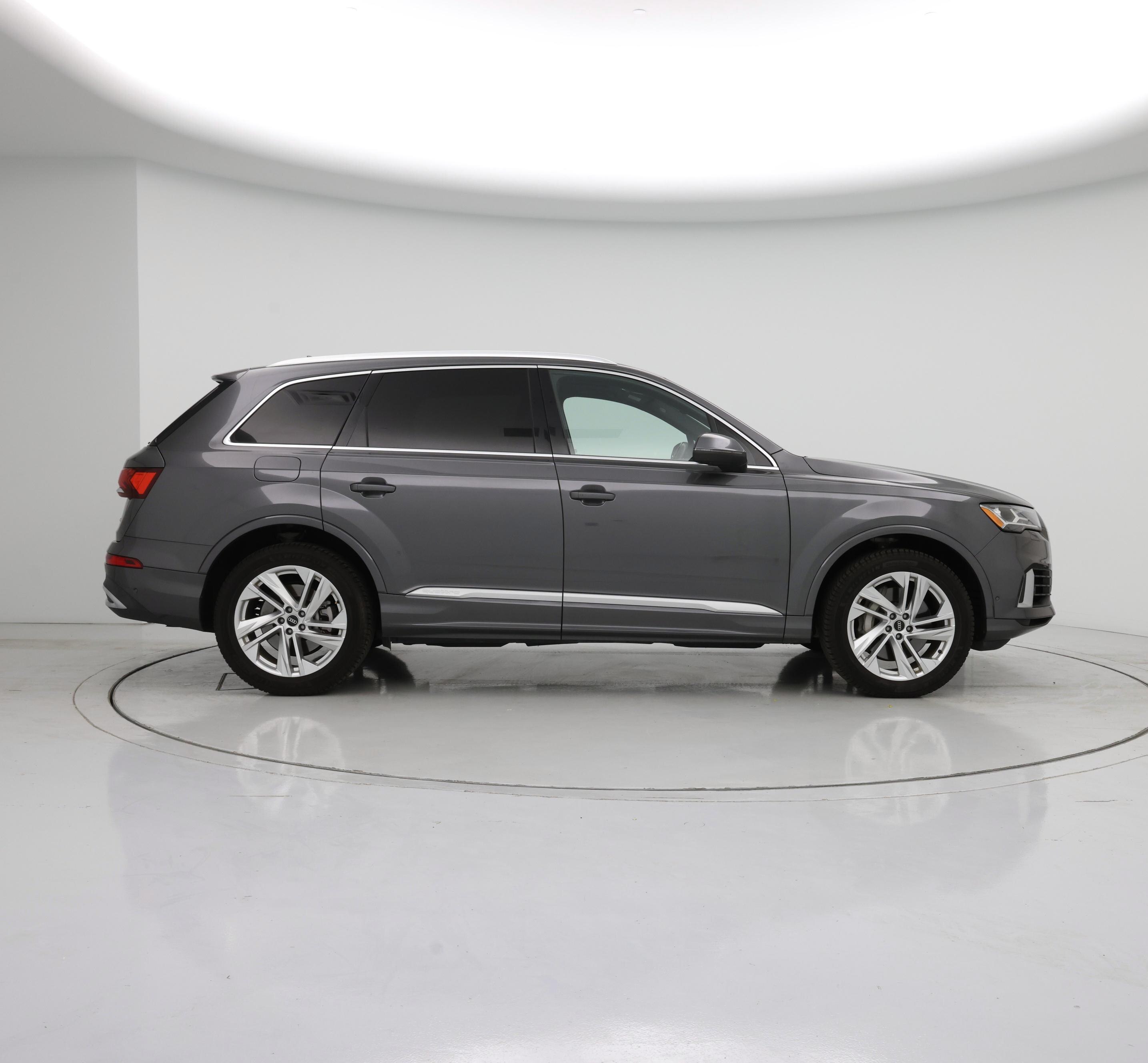 Thumbnail: 2021 Audi Q7 - 7