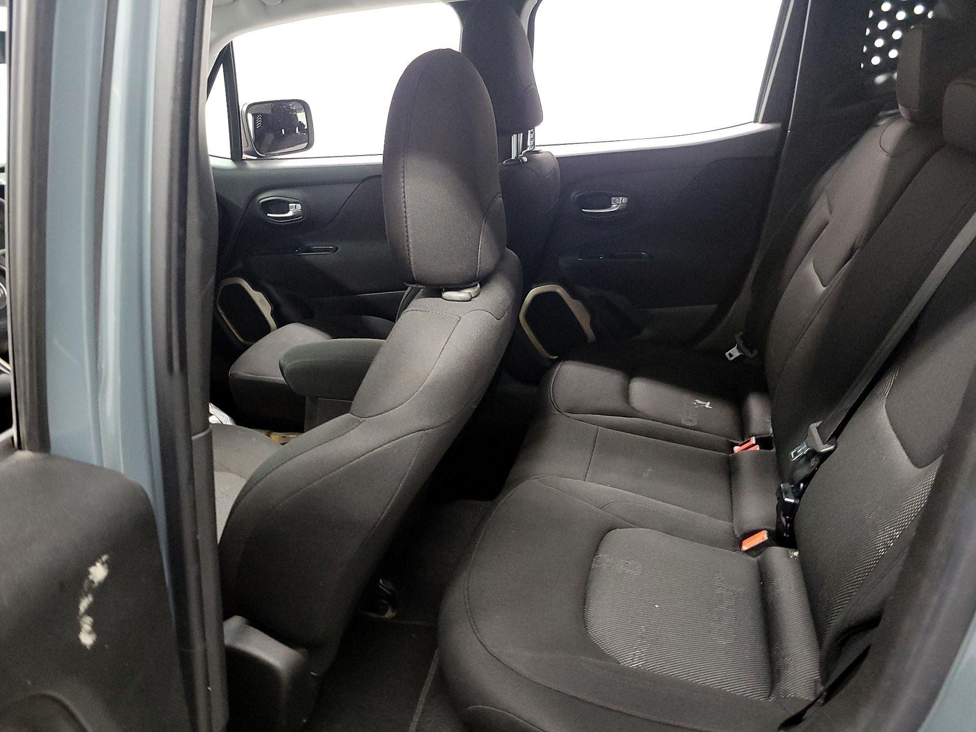 Thumbnail: 2017 Jeep Renegade - 18