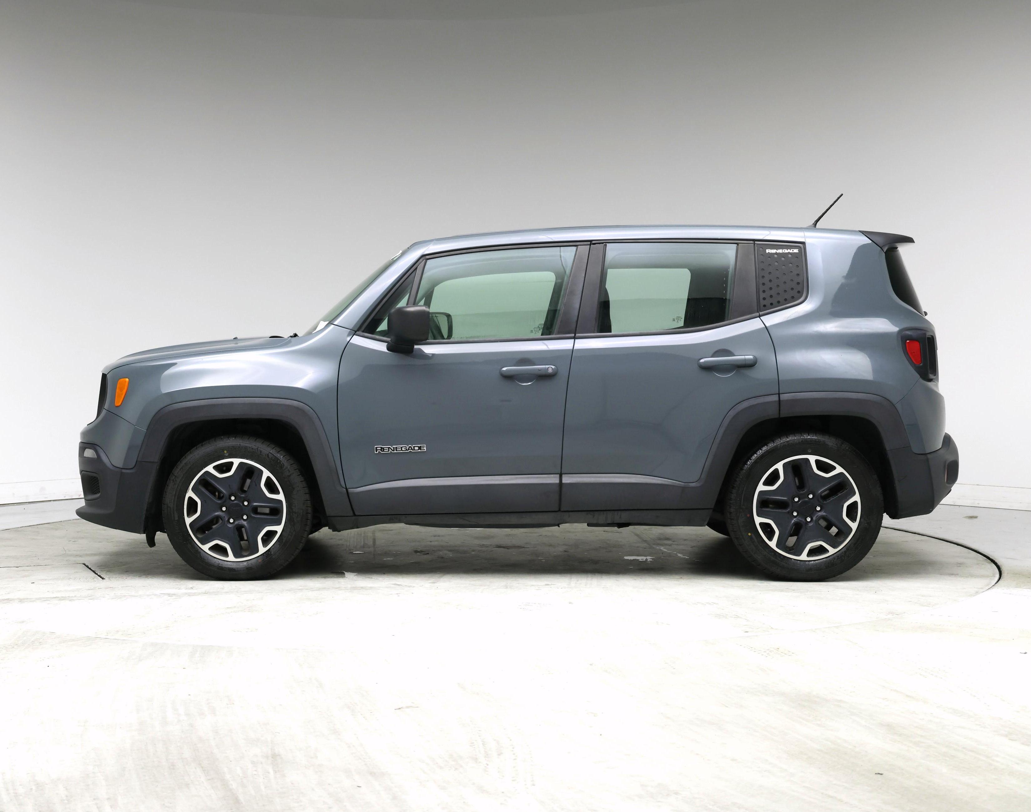 Thumbnail: 2017 Jeep Renegade - 3