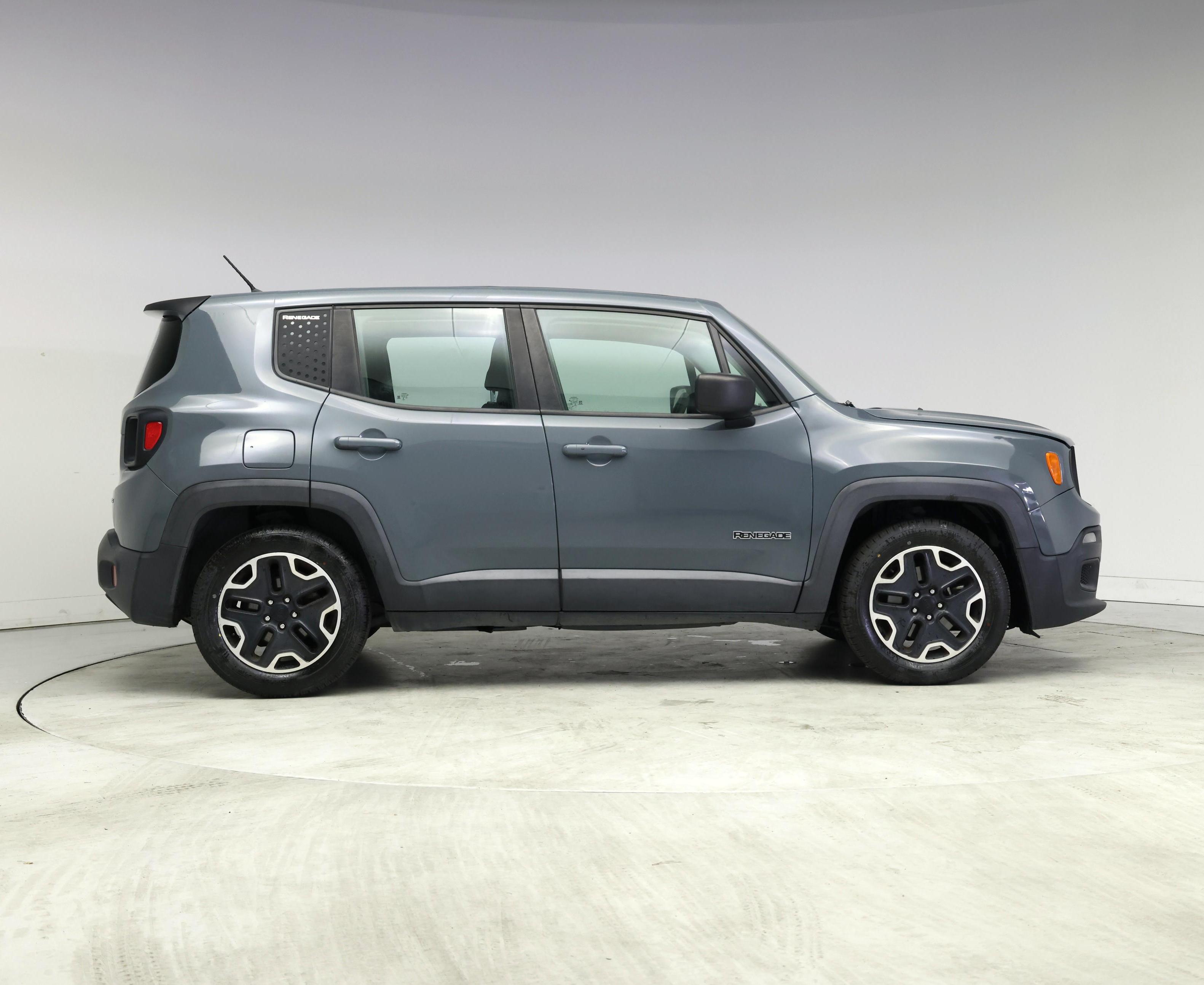 Thumbnail: 2017 Jeep Renegade - 7