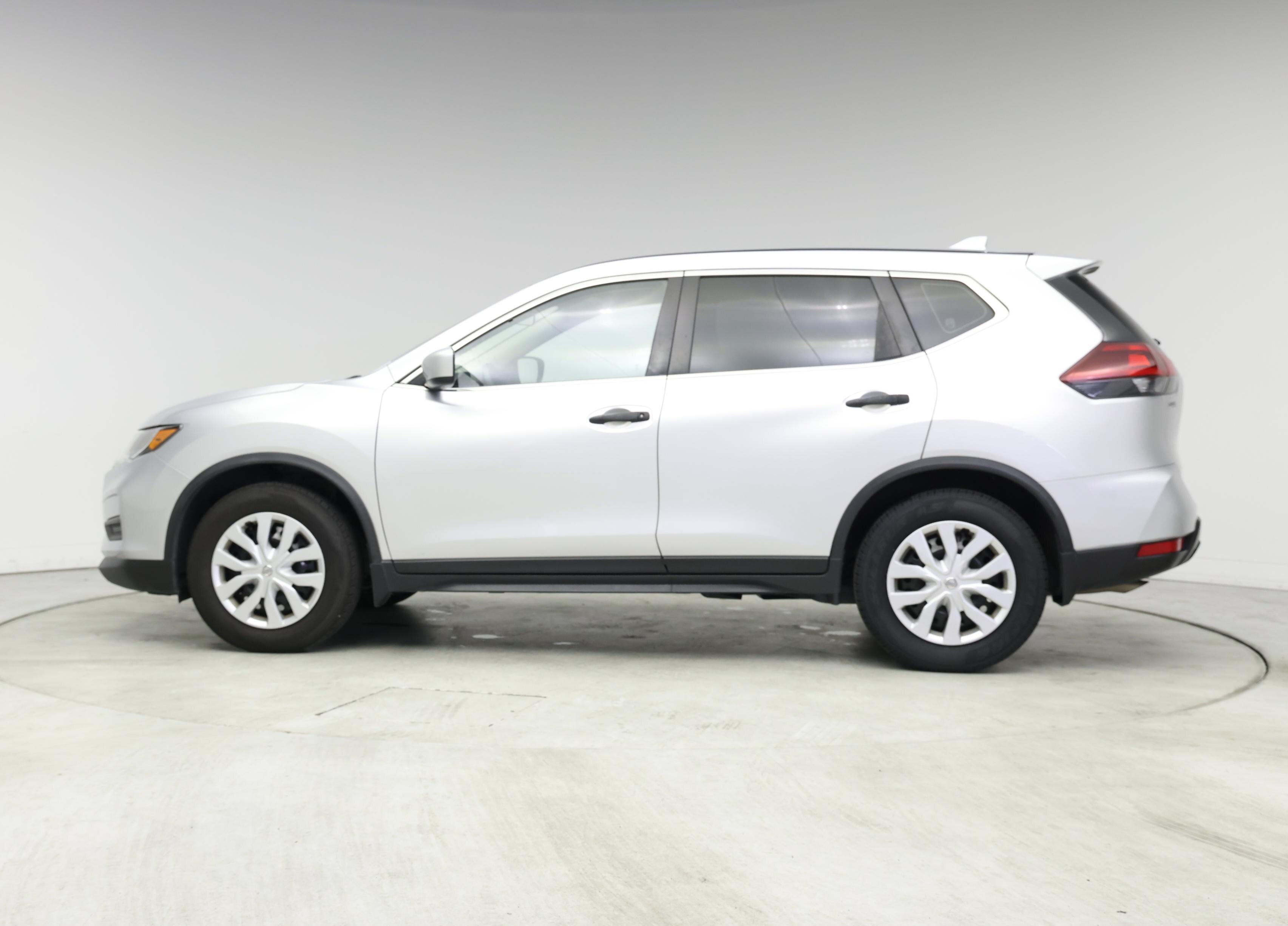 Thumbnail: 2020 Nissan Rogue - 3