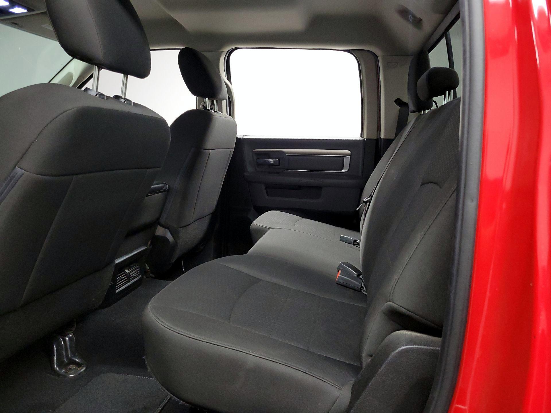 Thumbnail: 2020 RAM 1500 Classic - 17