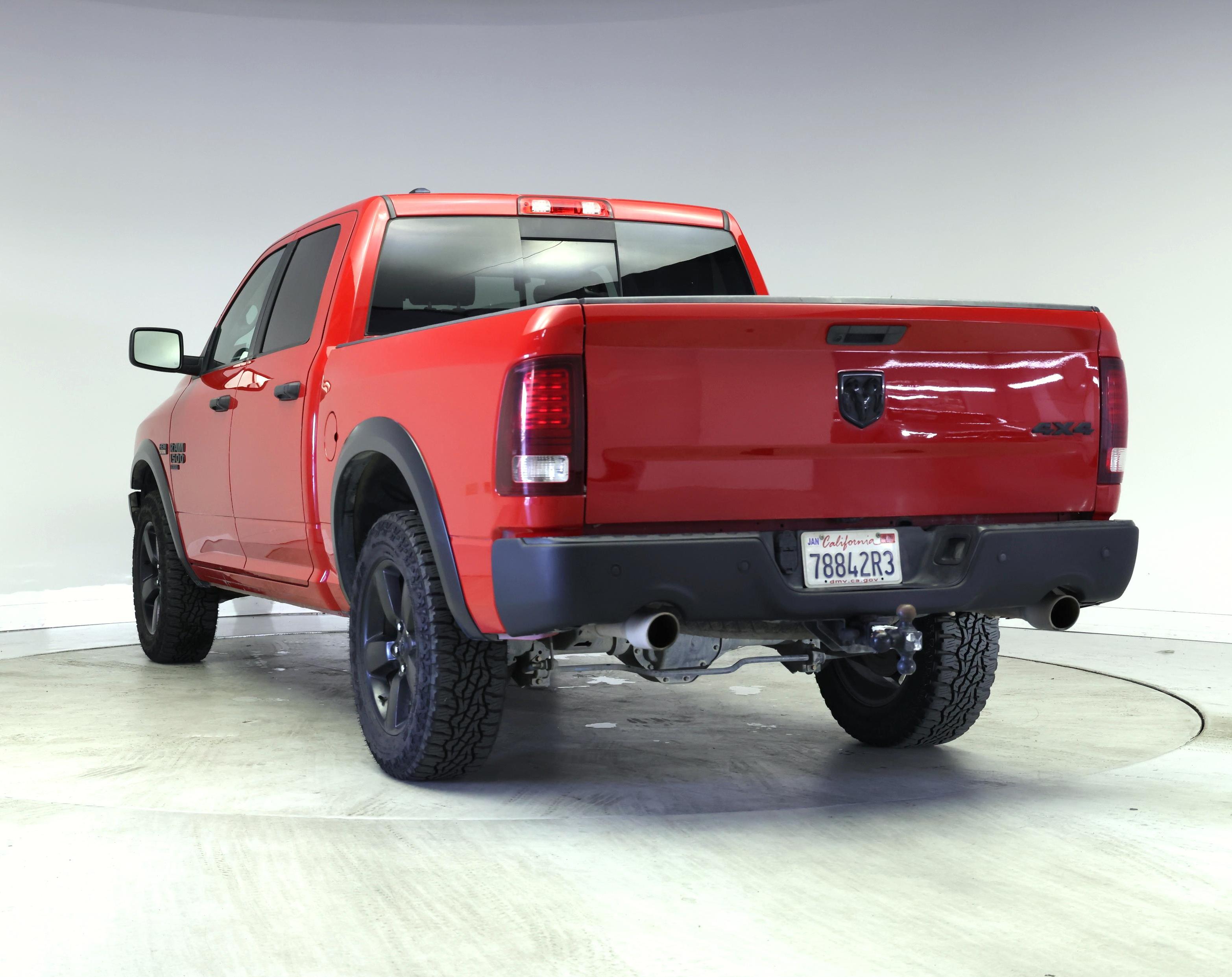 Thumbnail: 2020 RAM 1500 Classic - 2