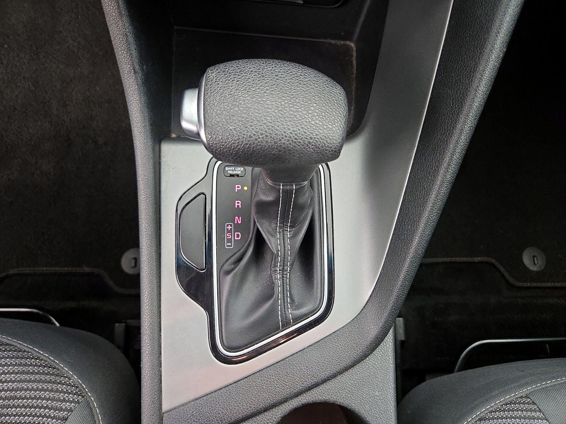 Thumbnail: 2019 Kia Niro - 17