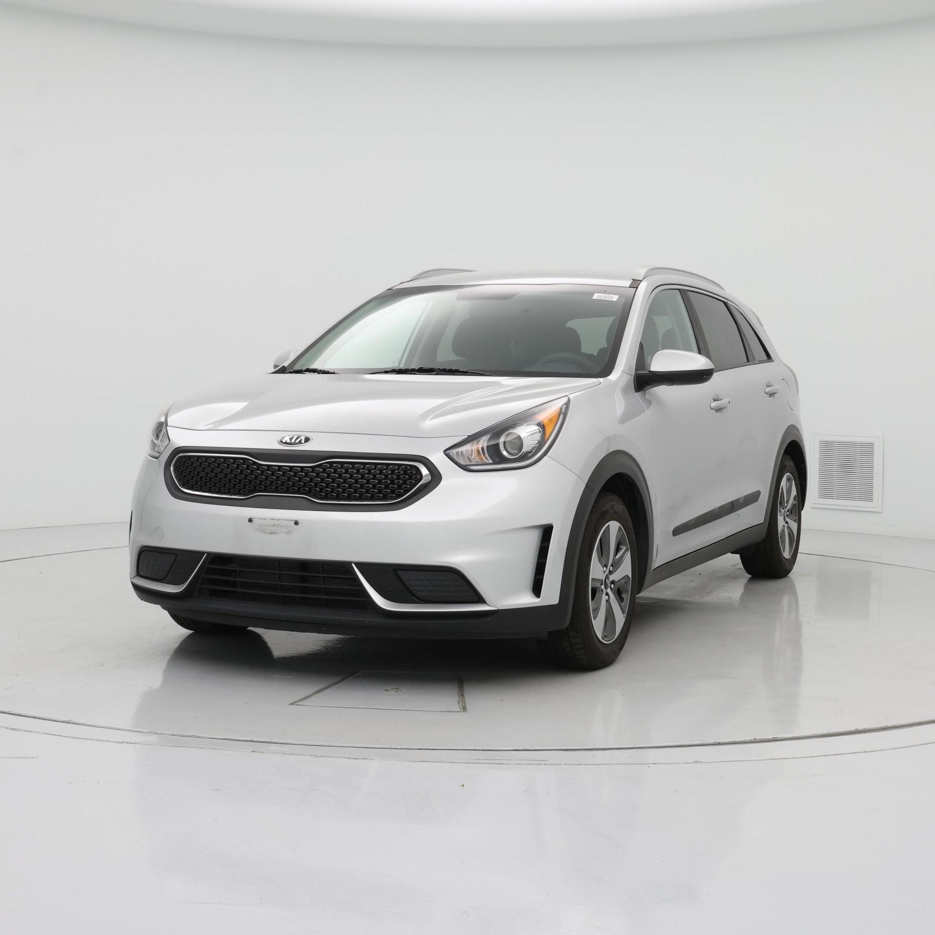 Thumbnail: 2019 Kia Niro - 4