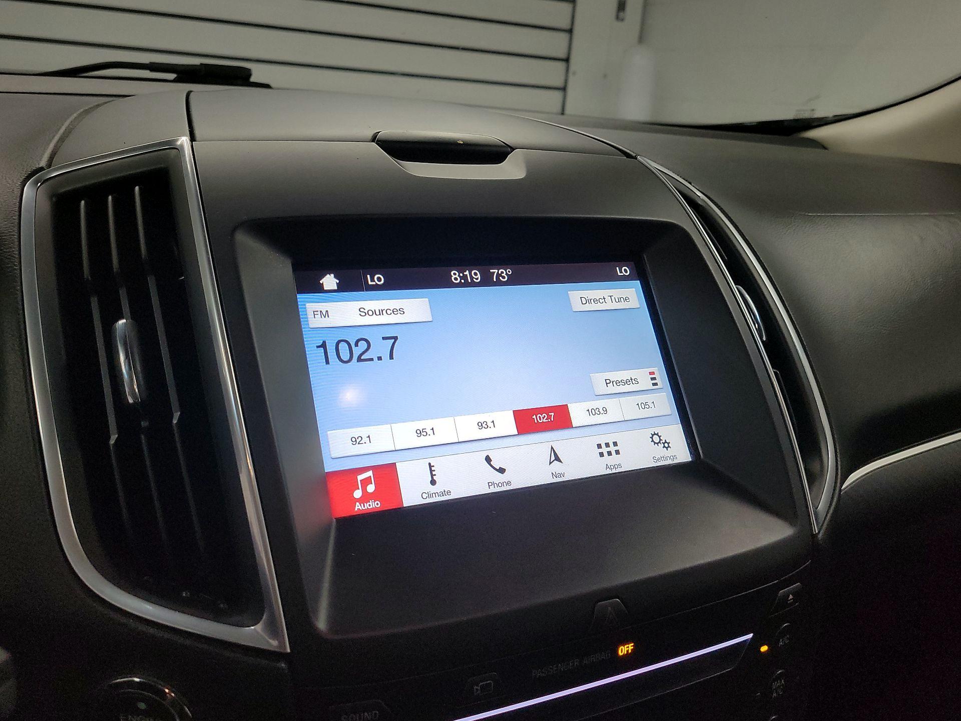 Thumbnail: 2016 Ford Edge - 16