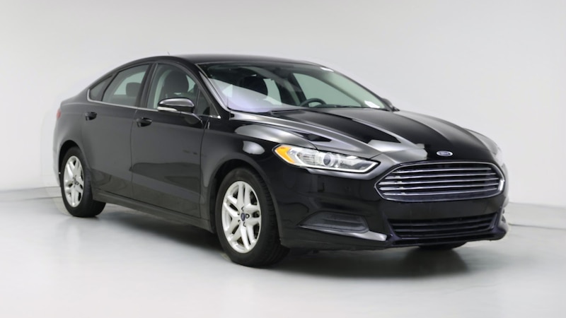 2016 Ford Fusion SE Hero Image