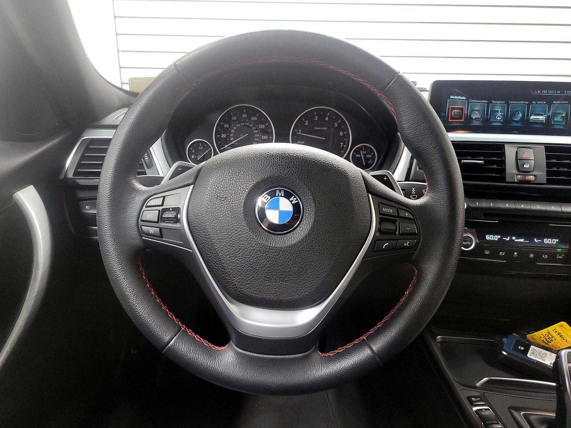 Thumbnail: 2017 BMW 3 Series - 10