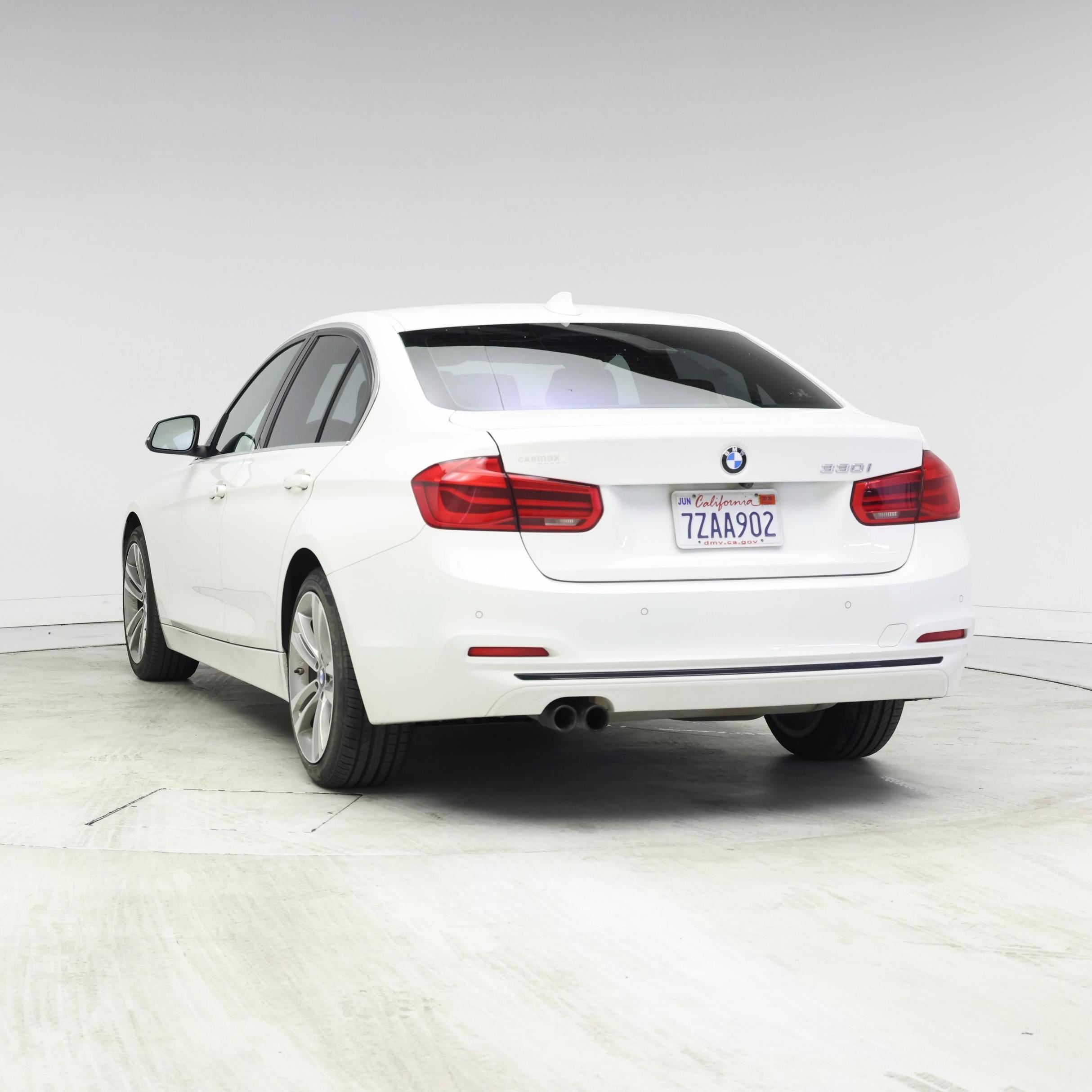 Thumbnail: 2017 BMW 3 Series - 2