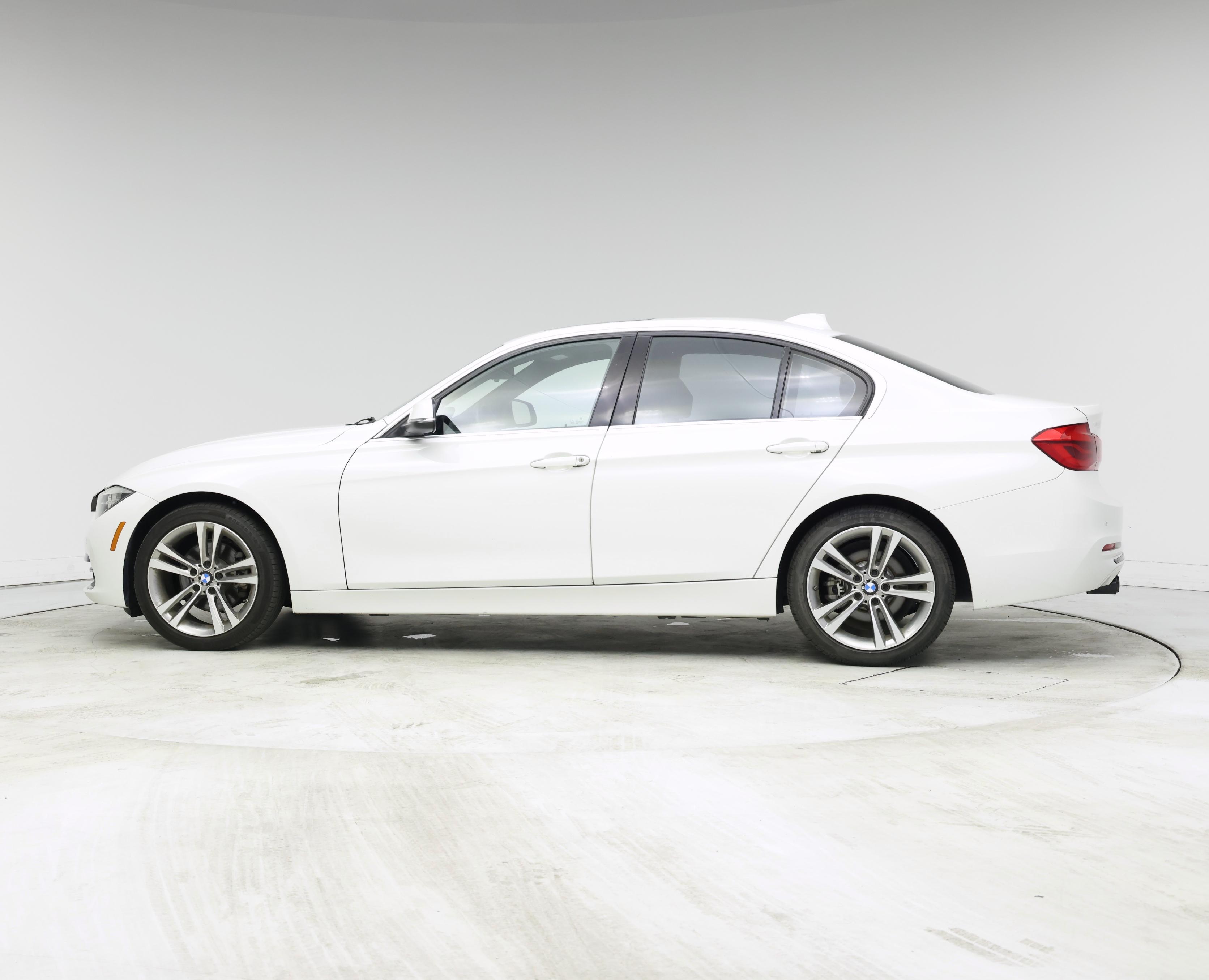 Thumbnail: 2017 BMW 3 Series - 3