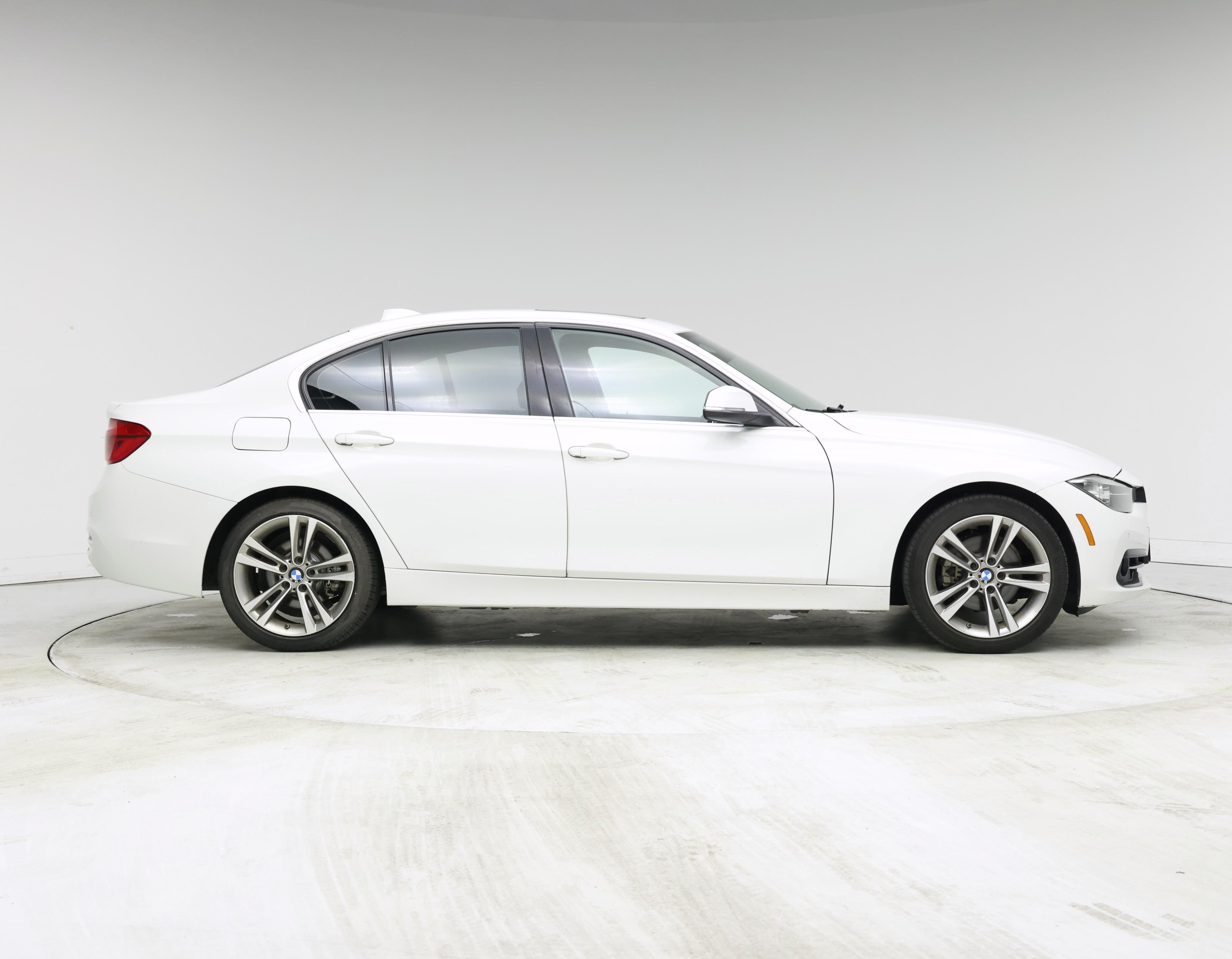 Thumbnail: 2017 BMW 3 Series - 7