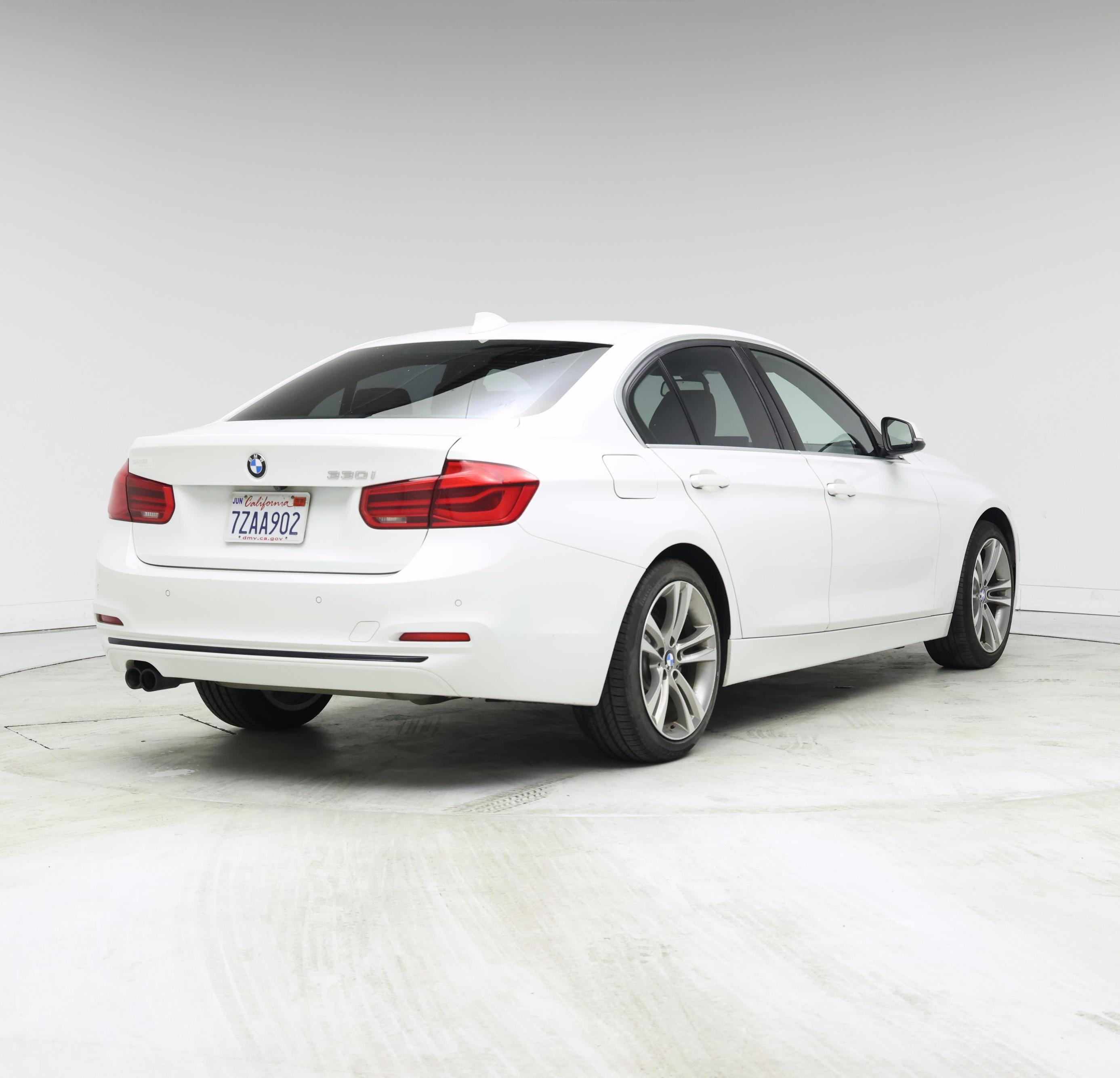 Thumbnail: 2017 BMW 3 Series - 8