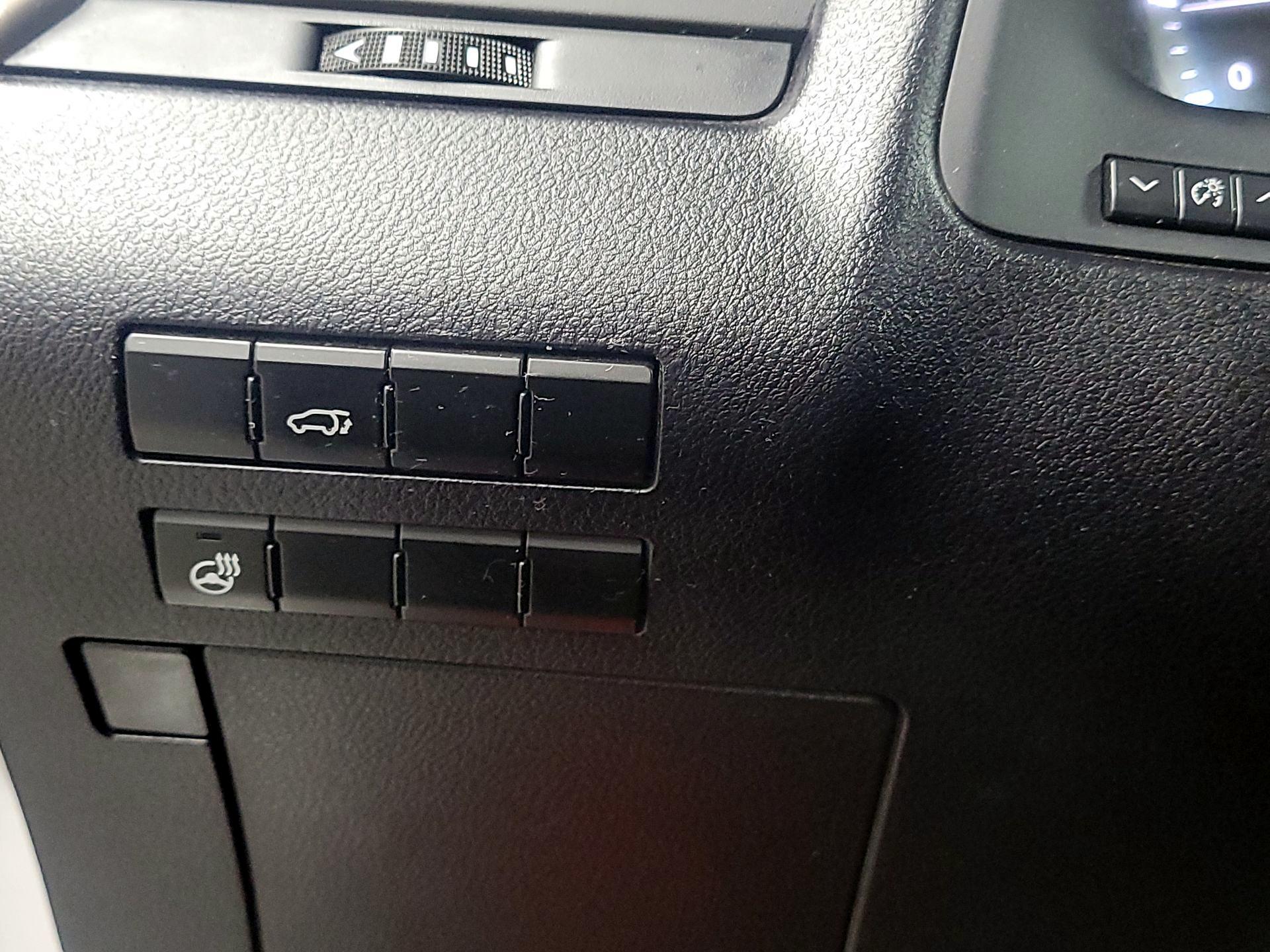 Thumbnail: 2016 Lexus RX - 13