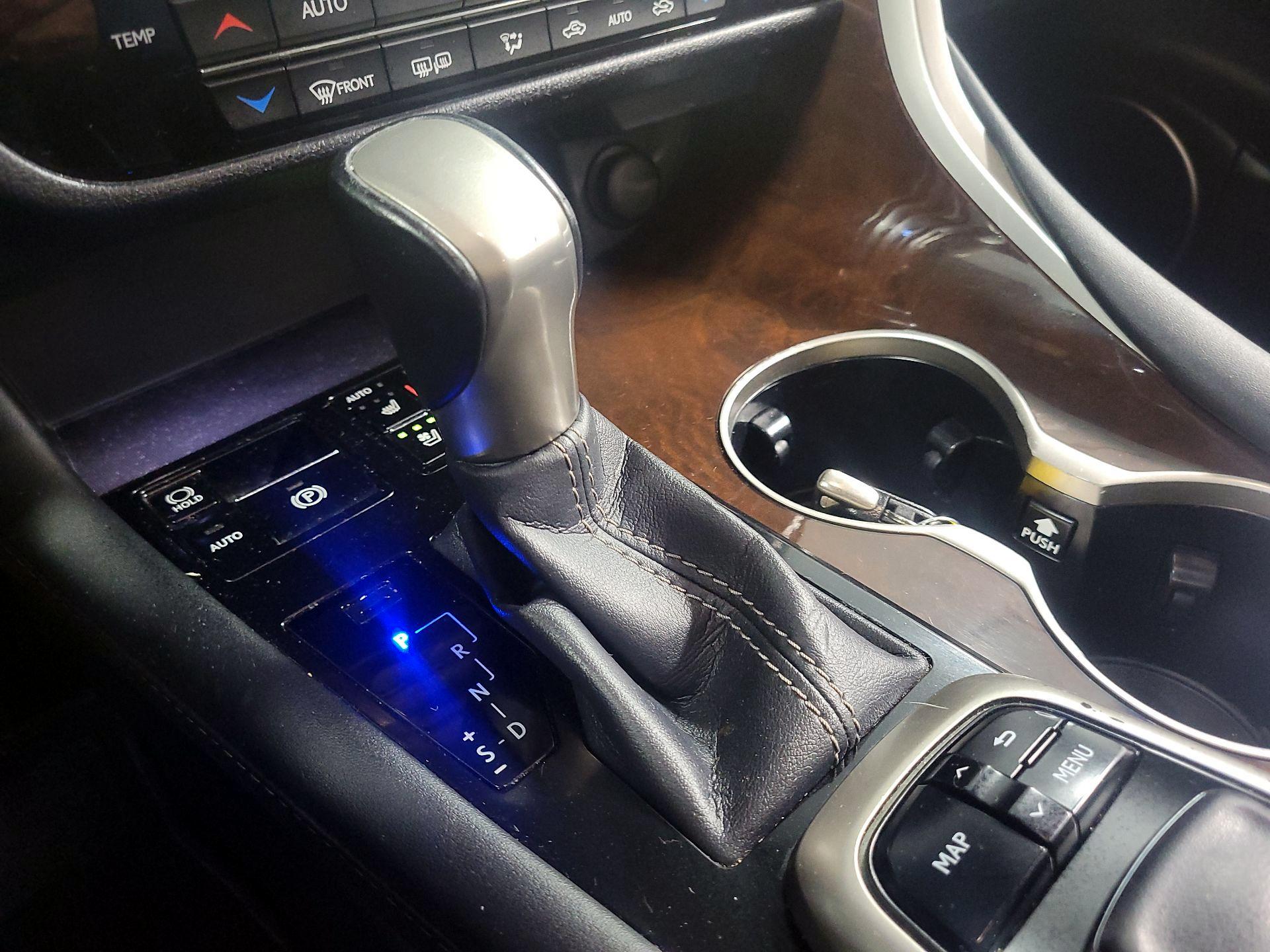 Thumbnail: 2016 Lexus RX - 17