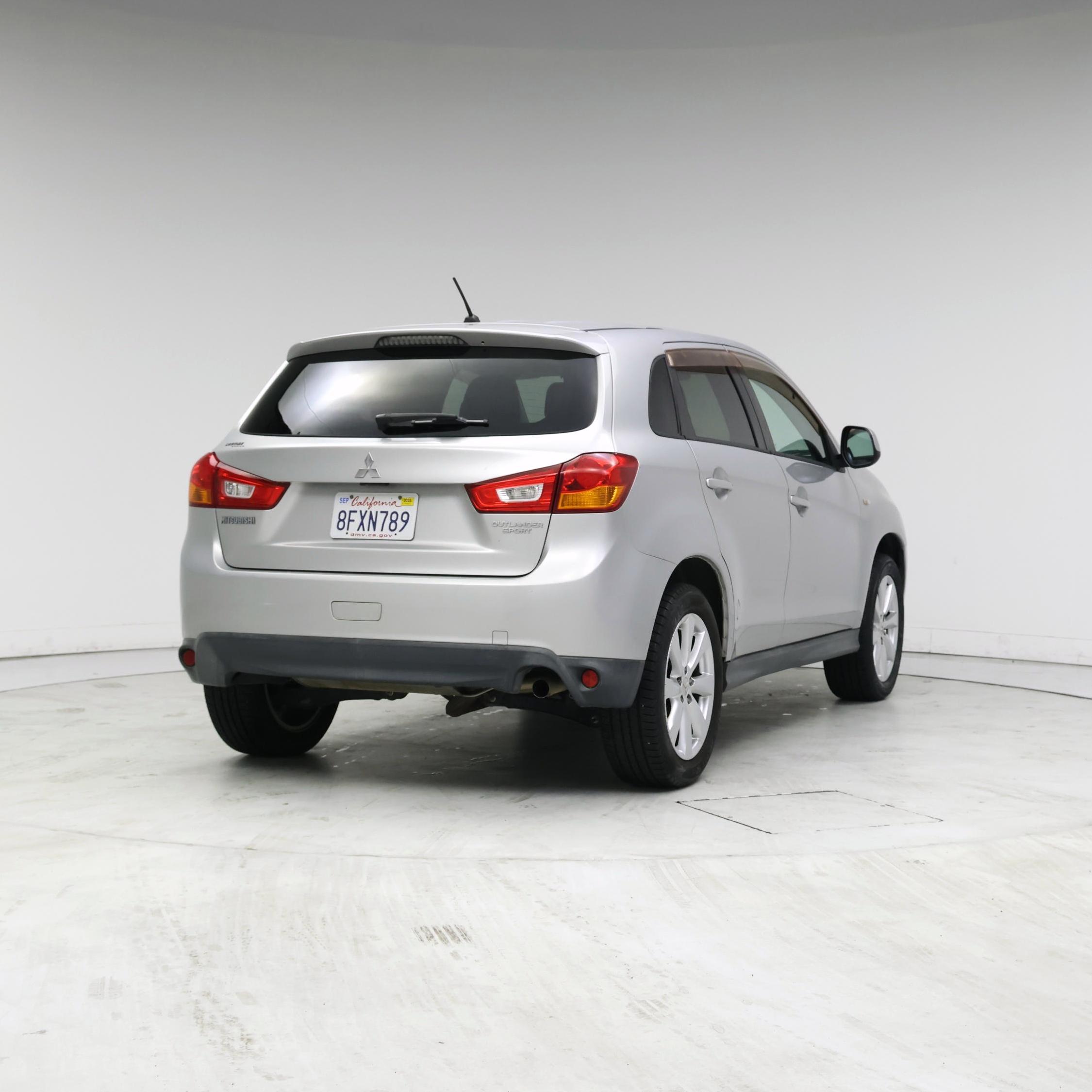 Thumbnail: 2015 Mitsubishi Outlander Sport - 8