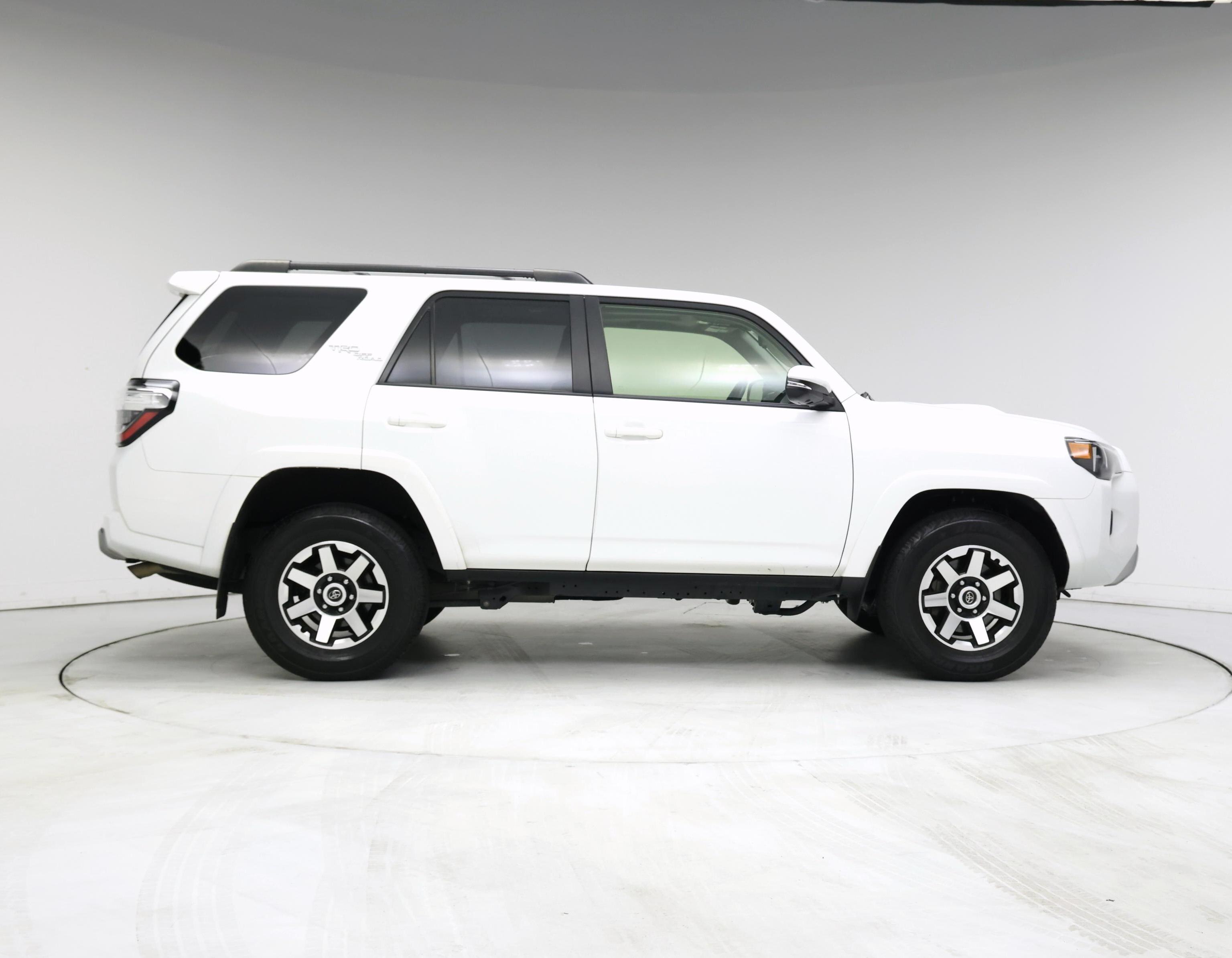 Thumbnail: 2023 Toyota 4Runner - 7